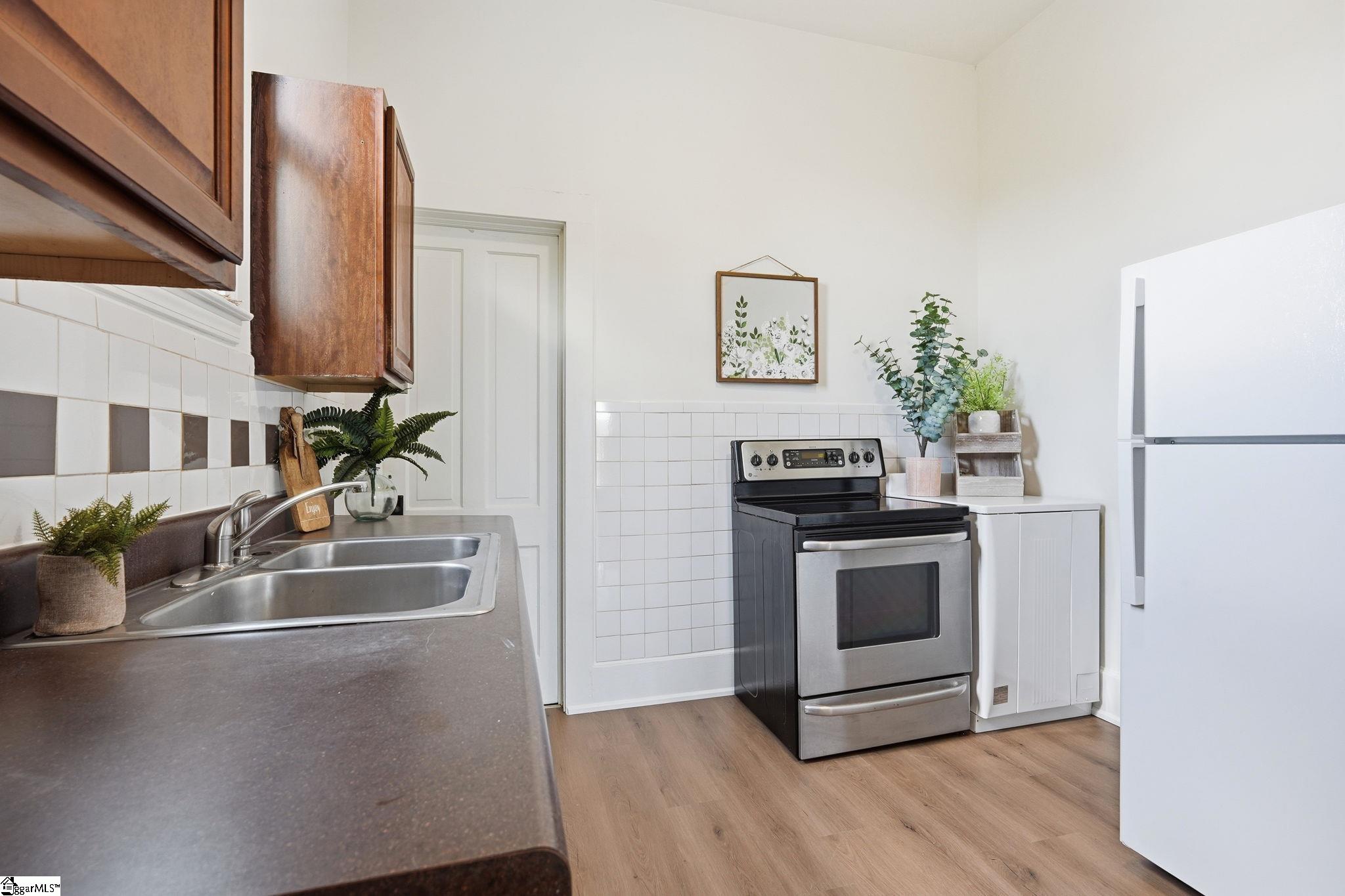 405 Perry Avenue Greenville, SC 29601