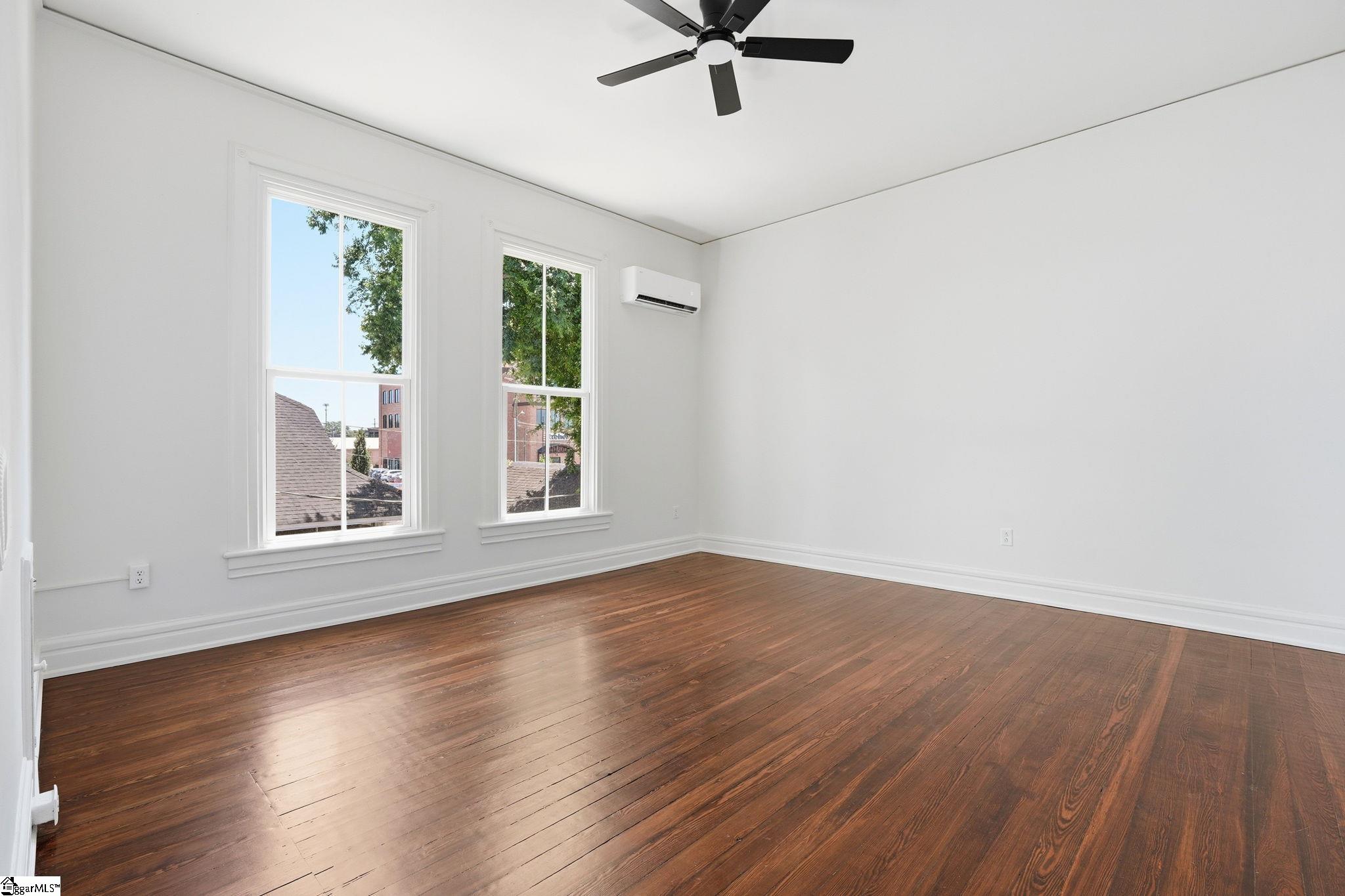 405 Perry Avenue Greenville, SC 29601