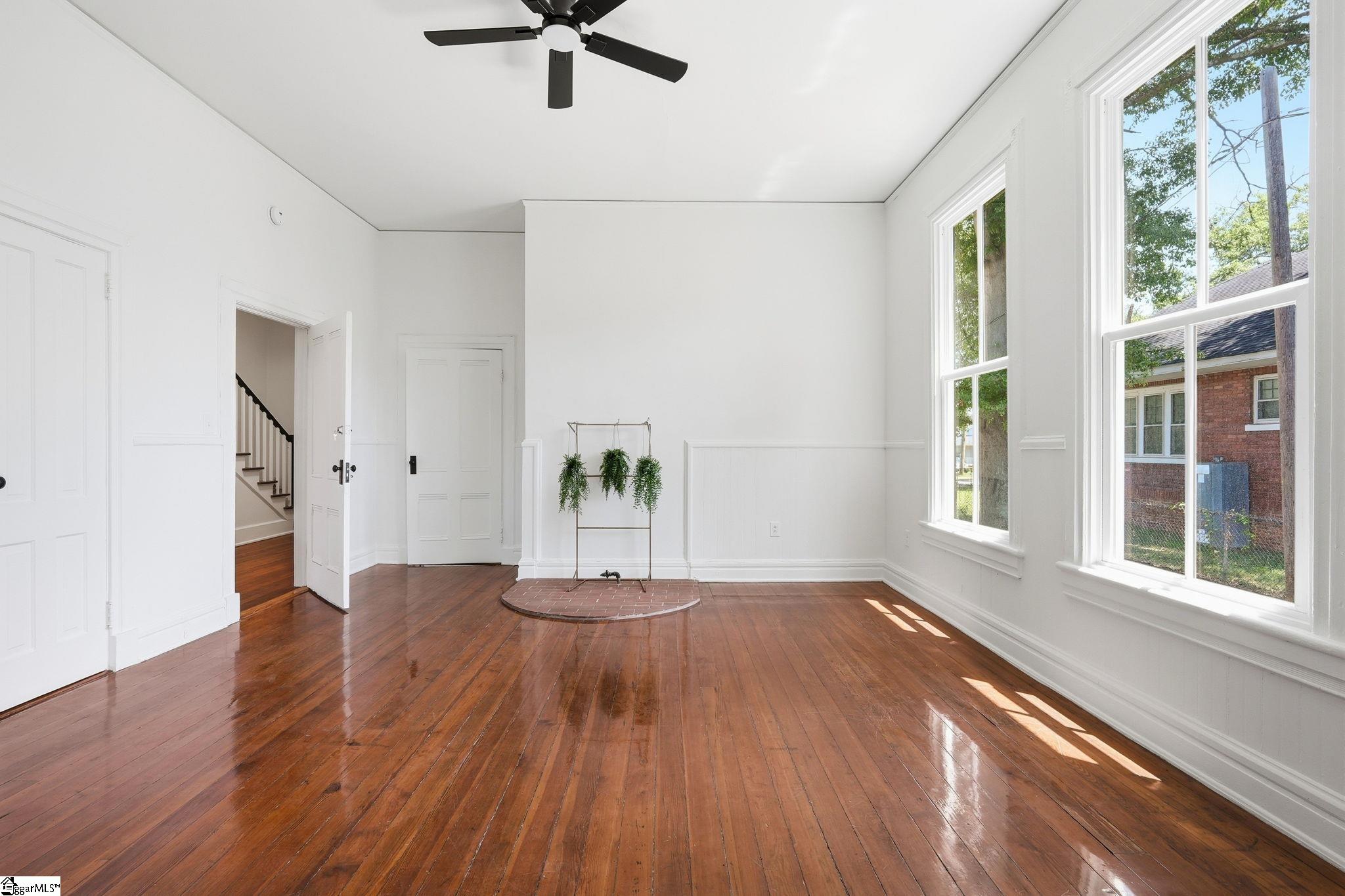 405 Perry Avenue Greenville, SC 29601