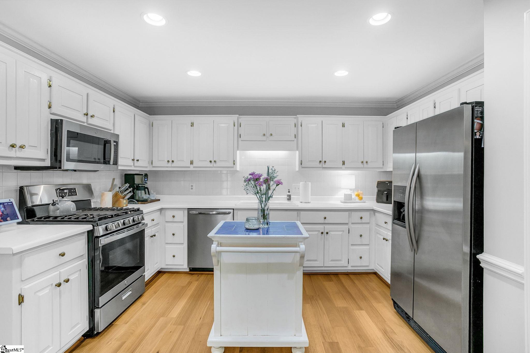 109 Hillsborough Drive Greenville, SC 29615