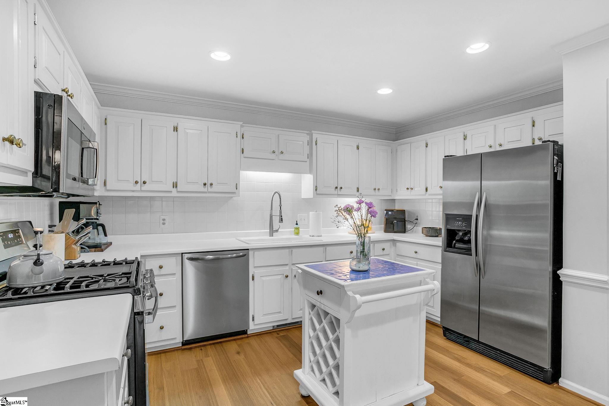 109 Hillsborough Drive Greenville, SC 29615