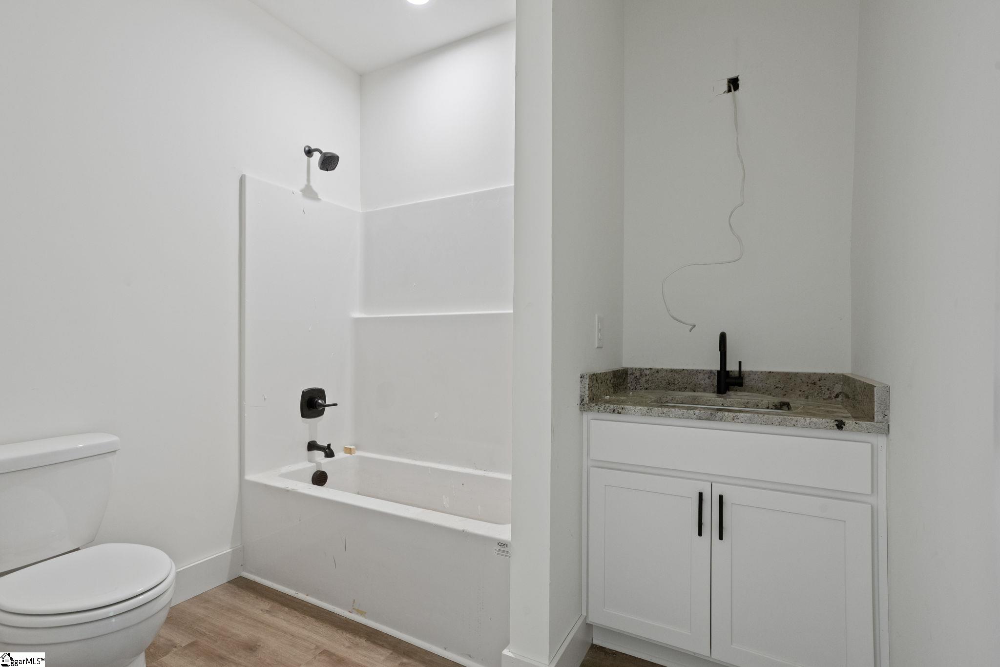 138 Deerfield Drive Wellford, SC 29385
