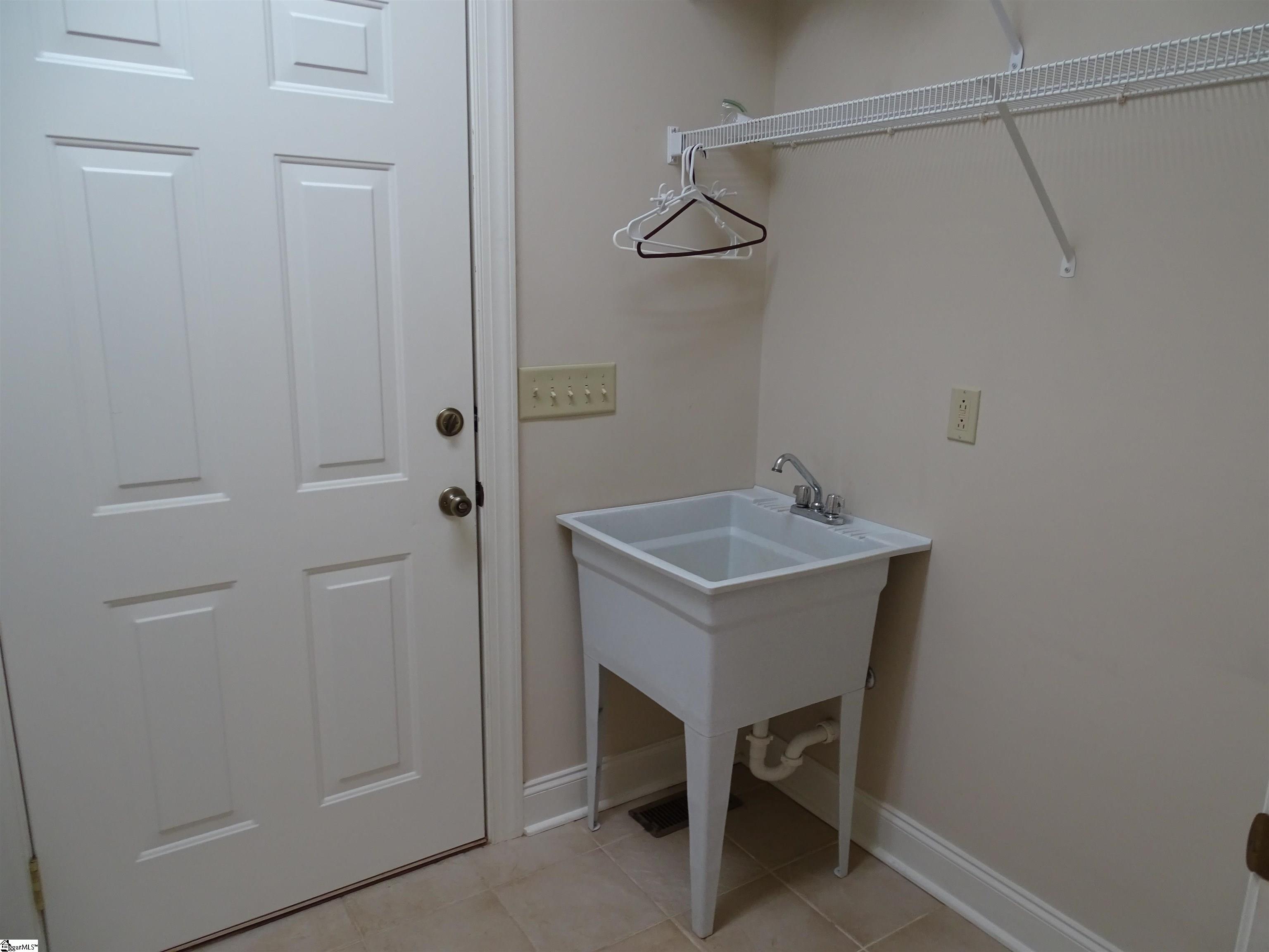 481 Bollweevil Way Wellford, SC 29385
