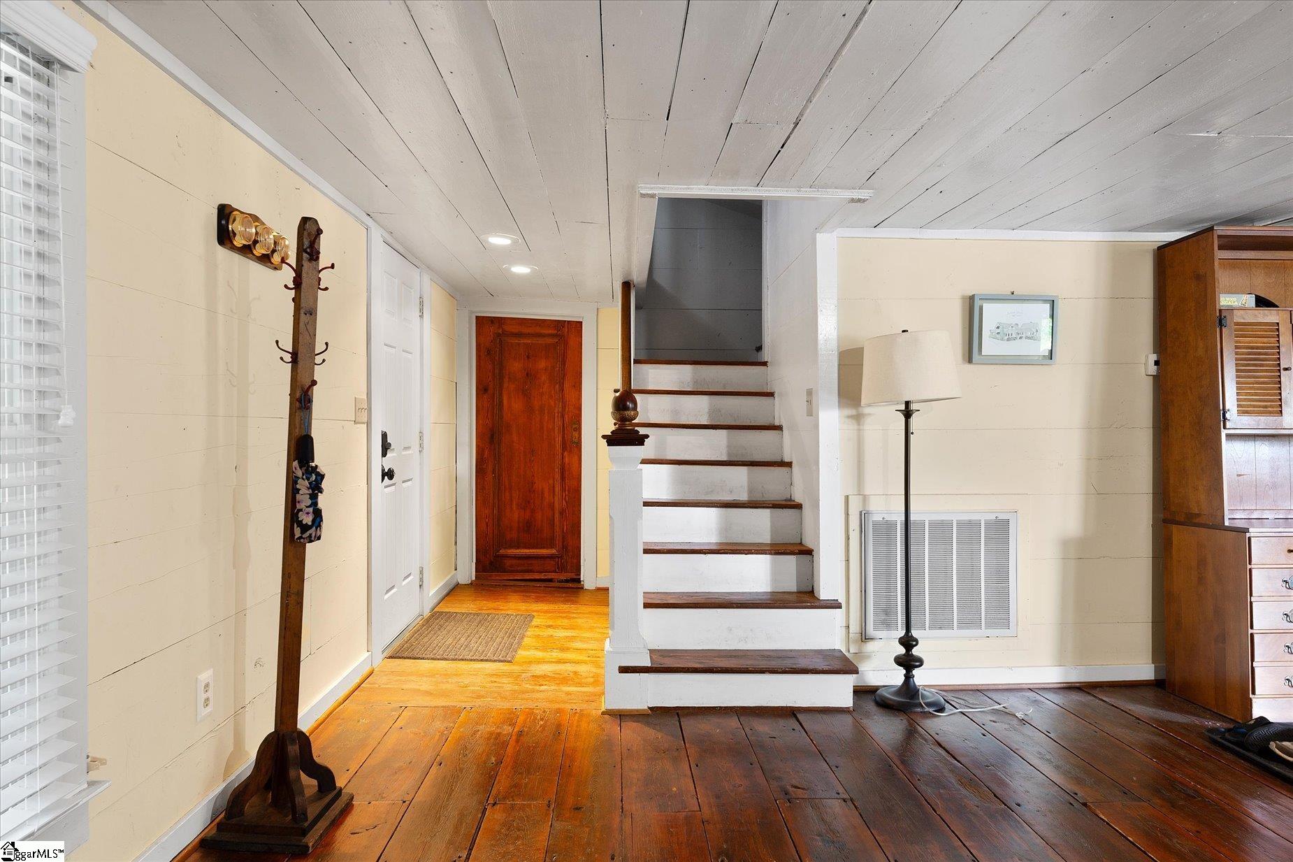 1124 Tugaloo Road Landrum, SC 29356