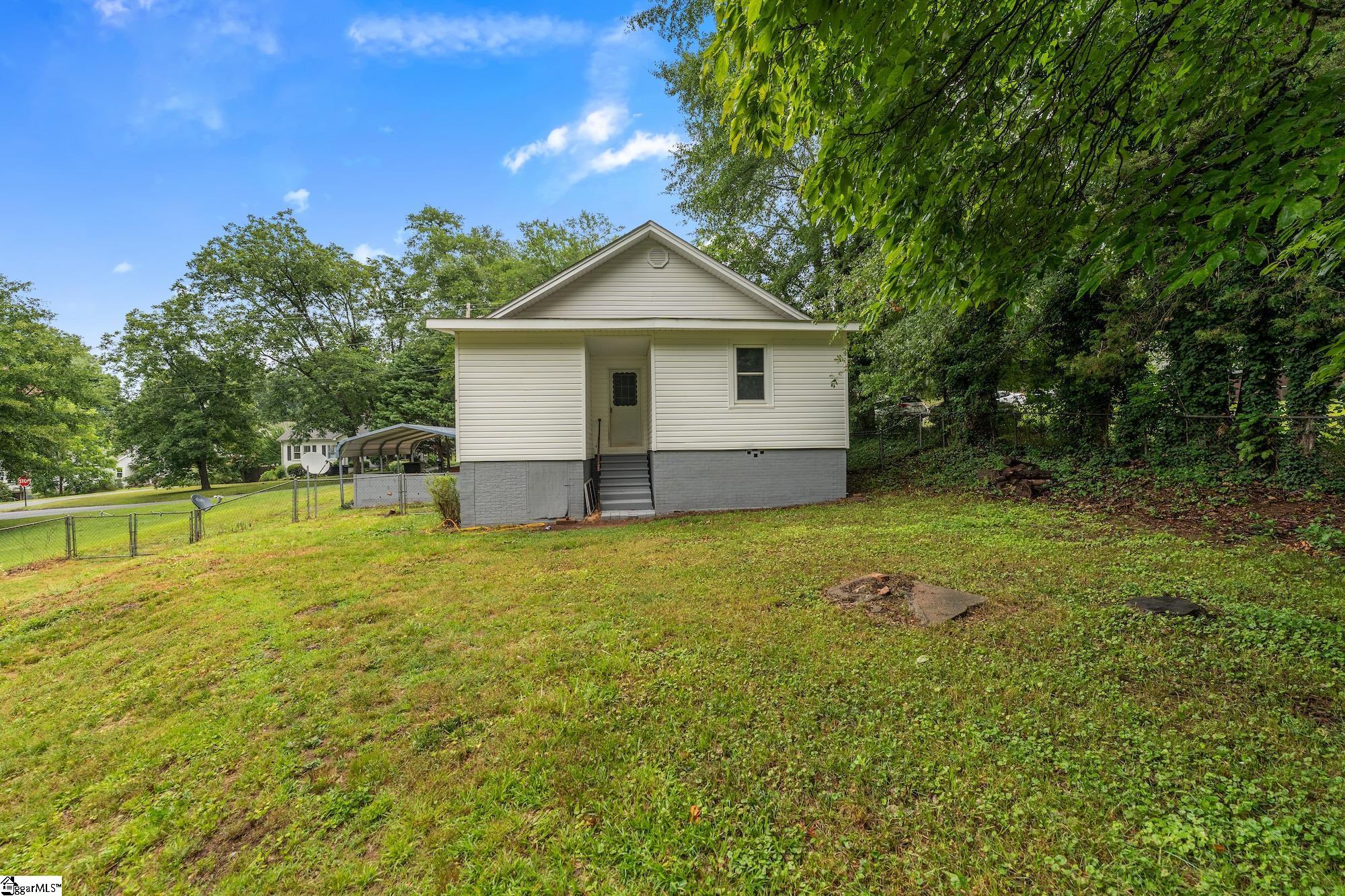 305 Glazner Street Easley, SC 29640