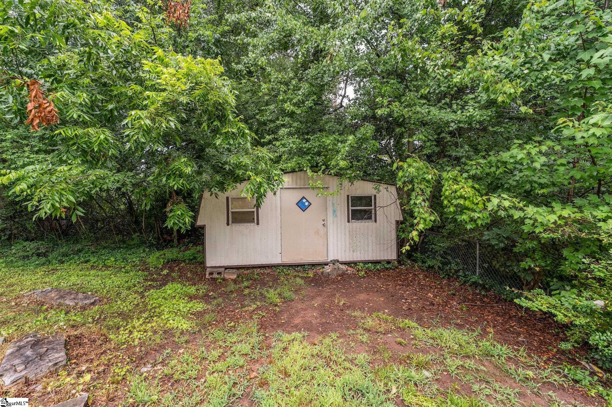 305 Glazner Street Easley, SC 29640