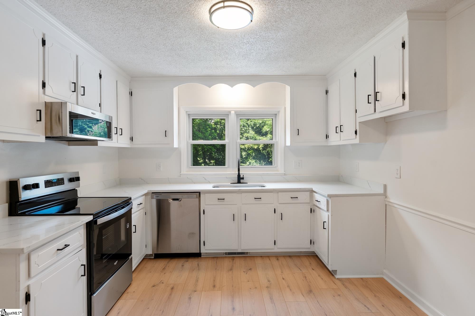 305 Glazner Street Easley, SC 29640
