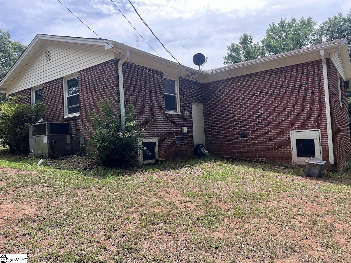 213 Hillcrest Circle Anderson, SC 29624
