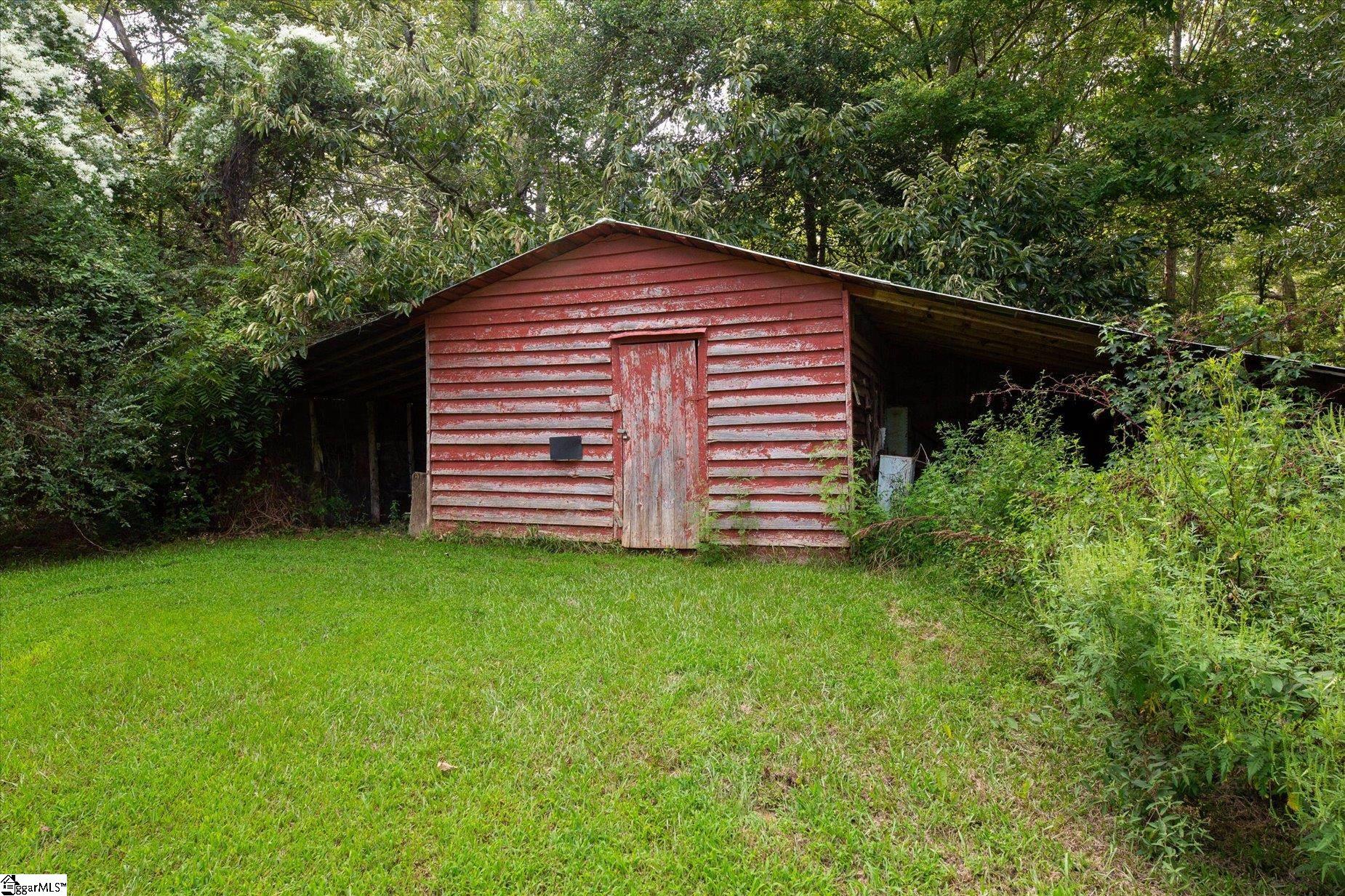 737 Burnt Mill Creek Road Mountville, SC 29370