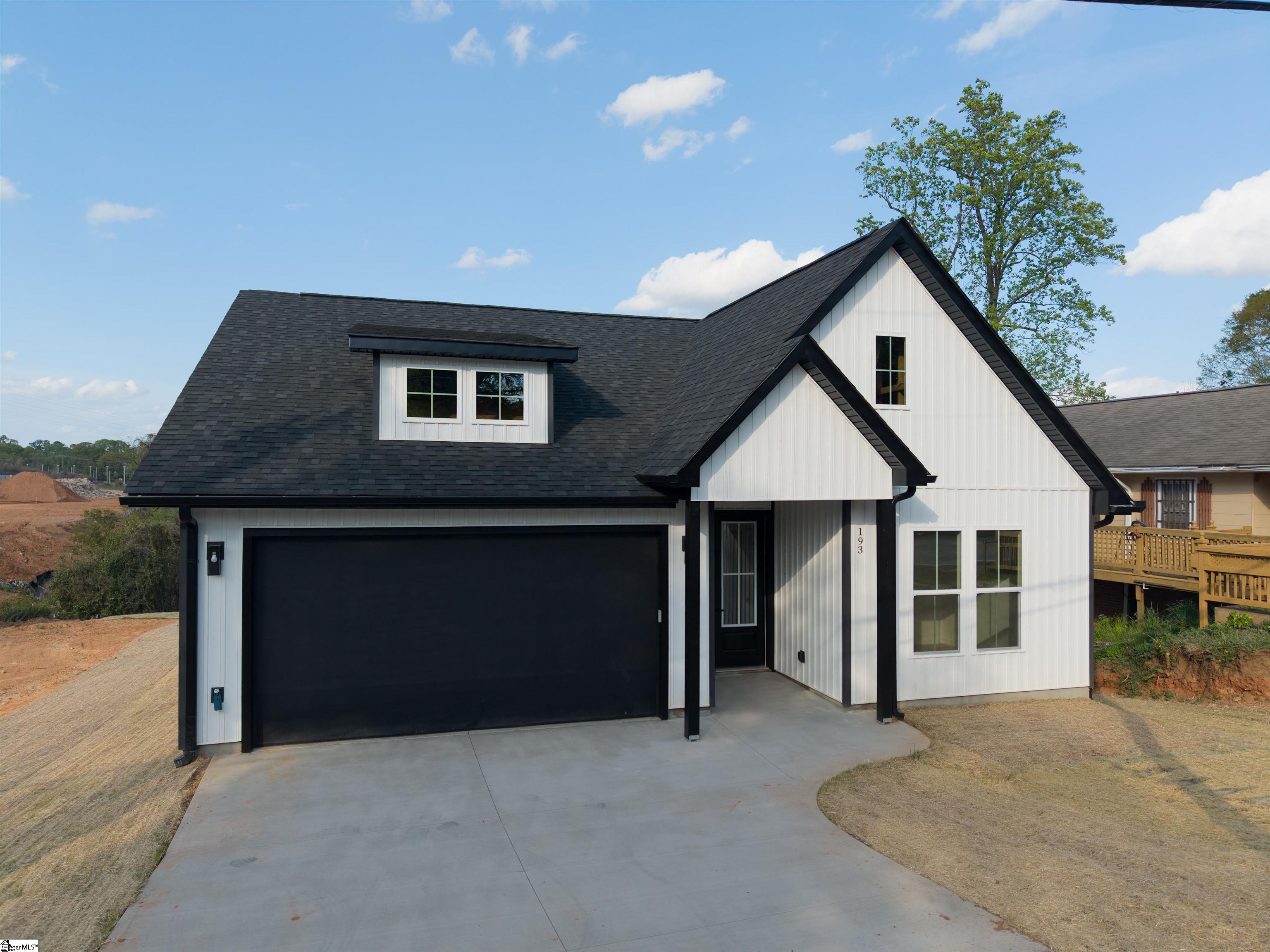 193 Wood Street Spartanburg, SC 29303