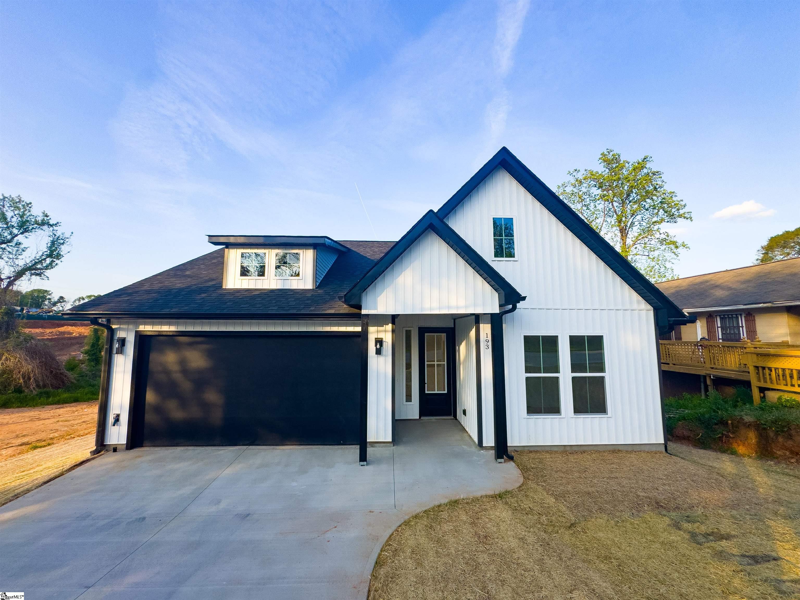 193 Wood Street Spartanburg, SC 29303