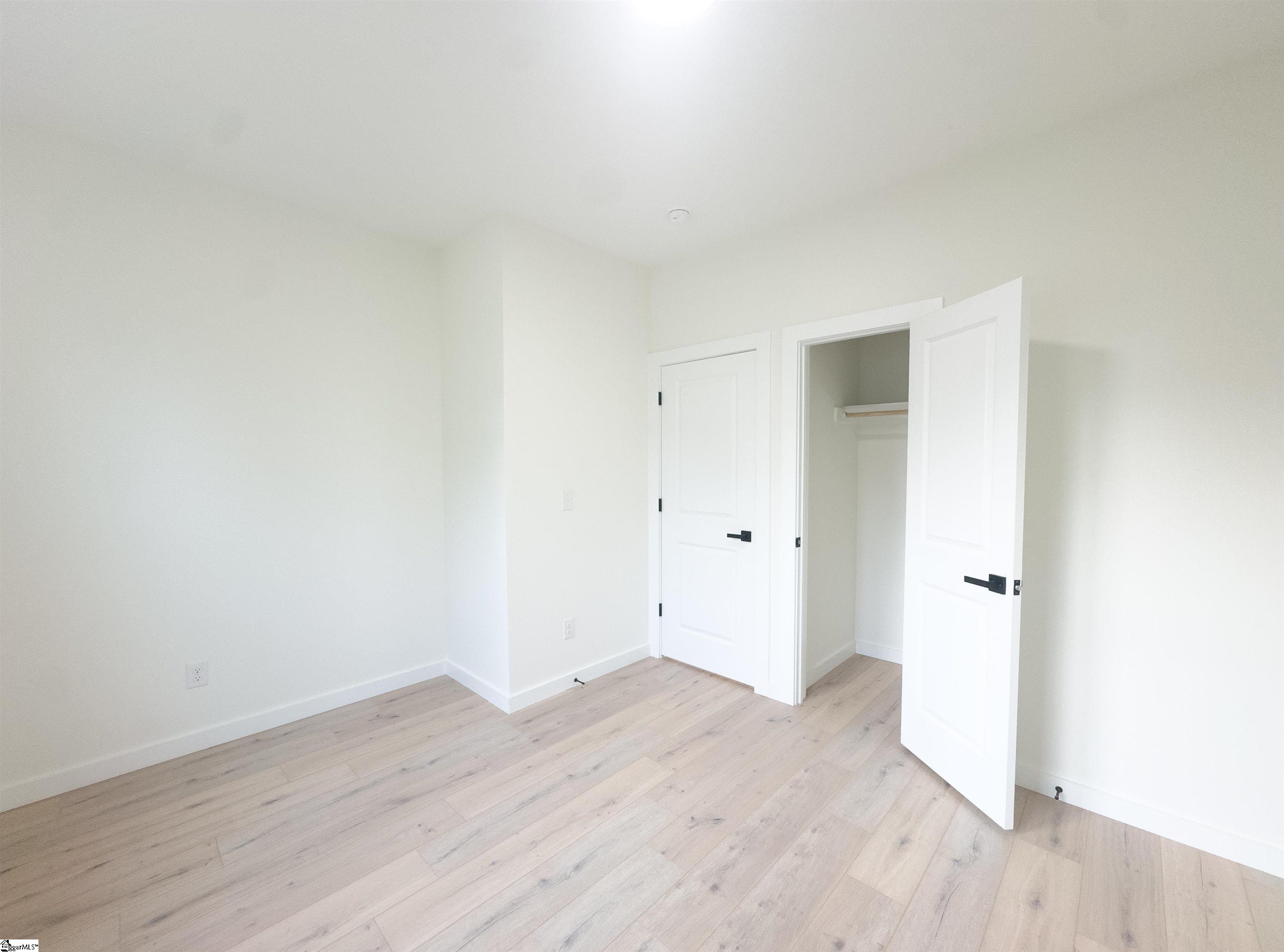193 Wood Street Spartanburg, SC 29303