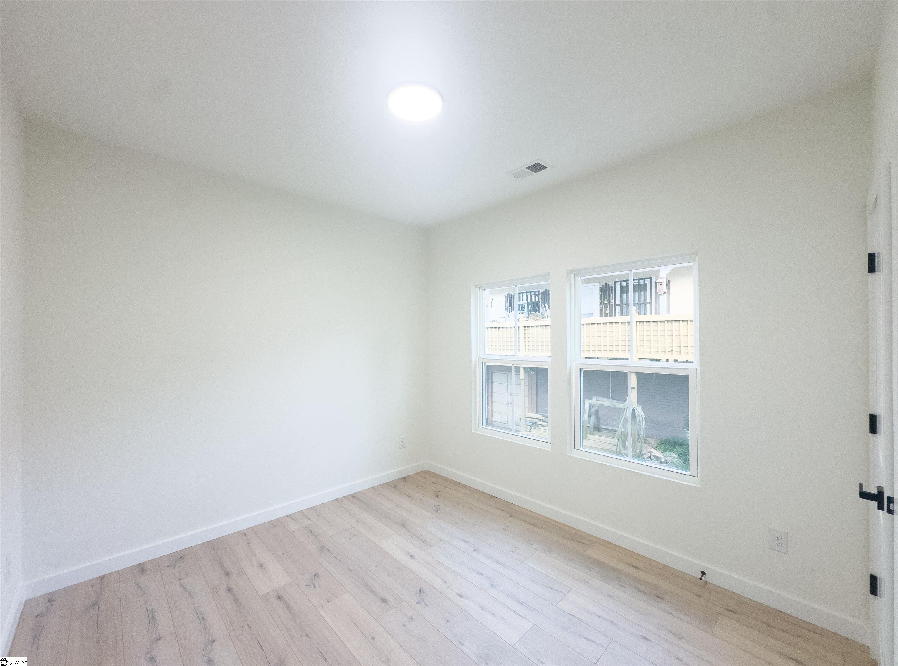 193 Wood Street Spartanburg, SC 29303