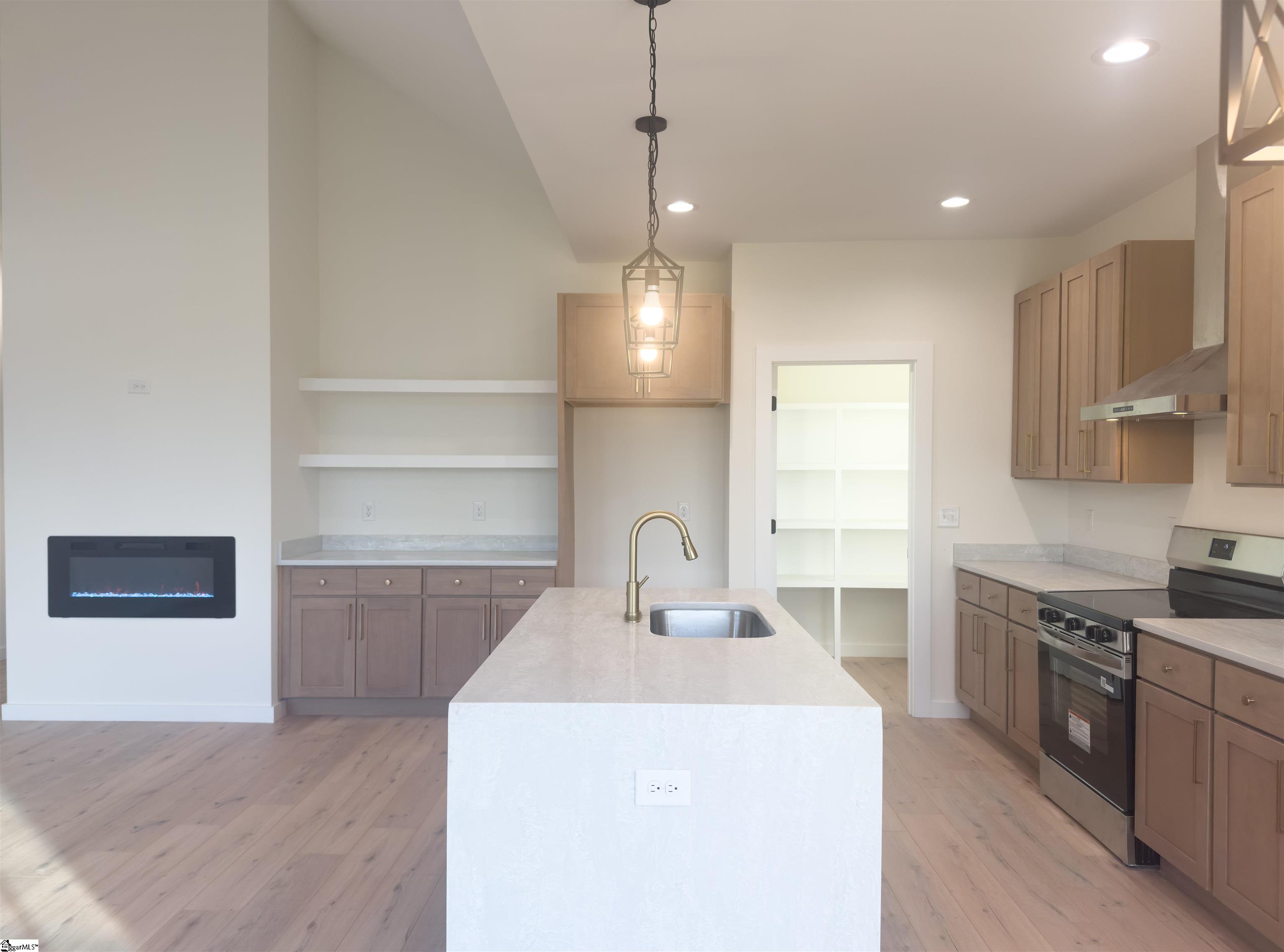 193 Wood Street Spartanburg, SC 29303