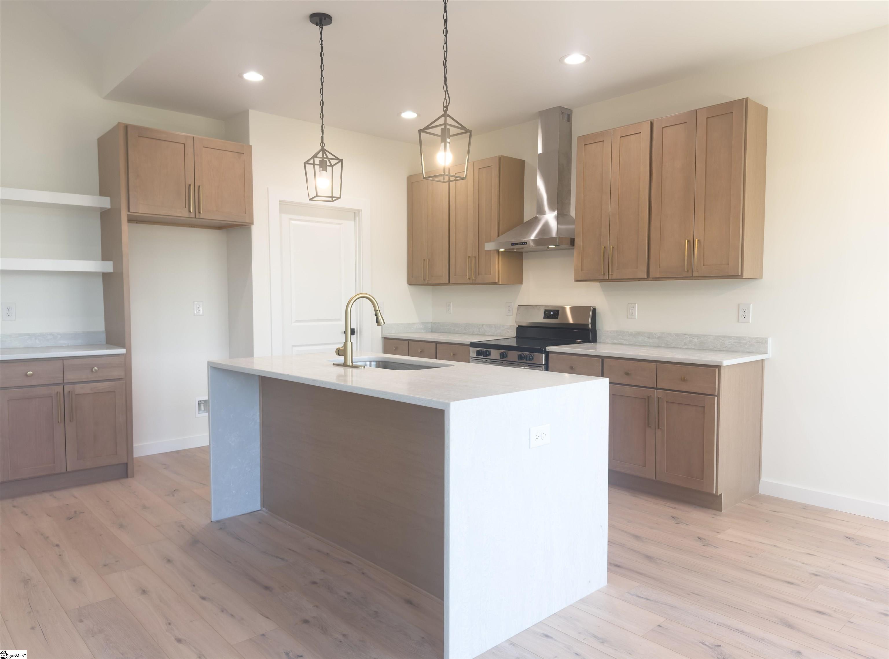 193 Wood Street Spartanburg, SC 29303