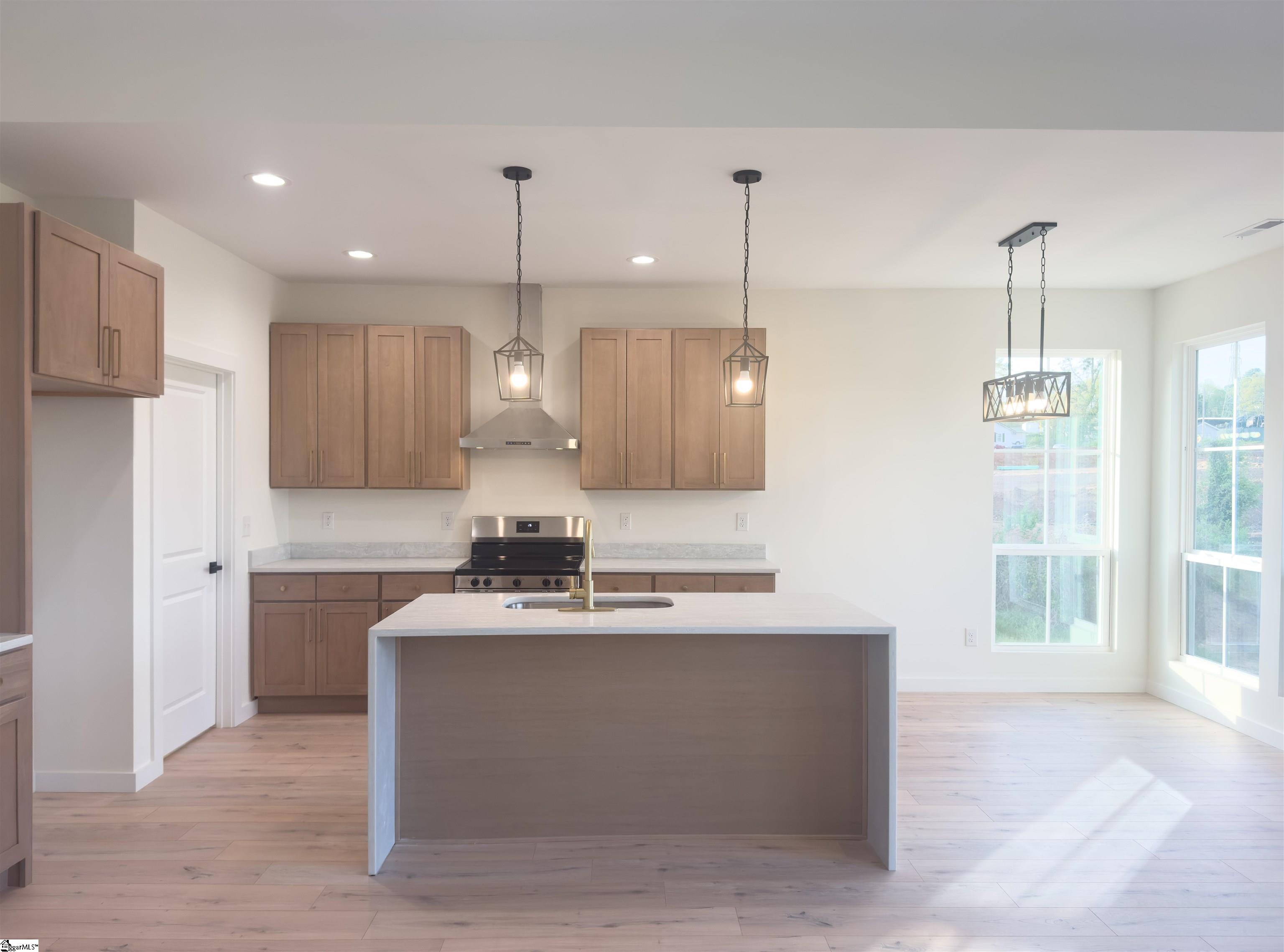193 Wood Street Spartanburg, SC 29303