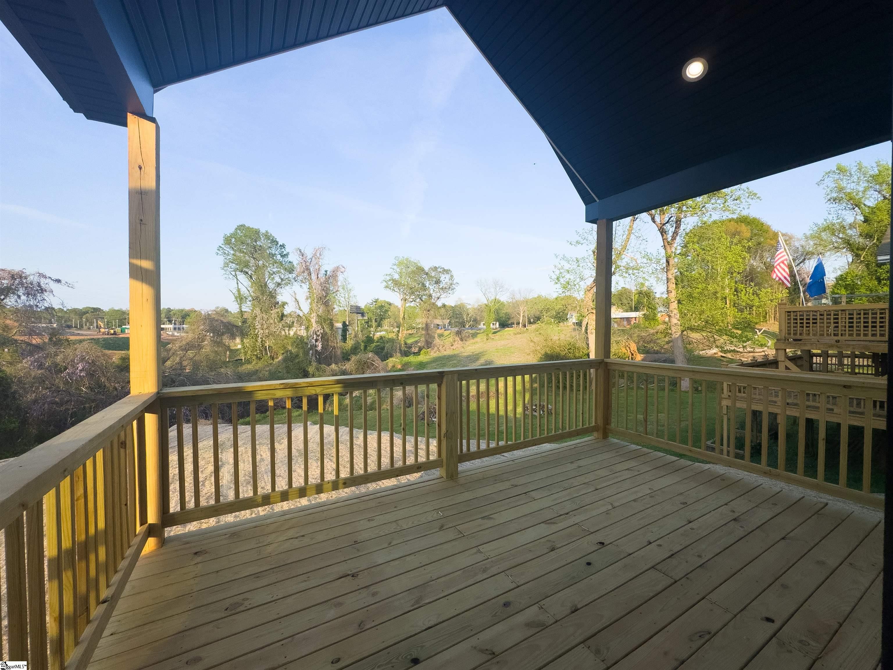 193 Wood Street Spartanburg, SC 29303