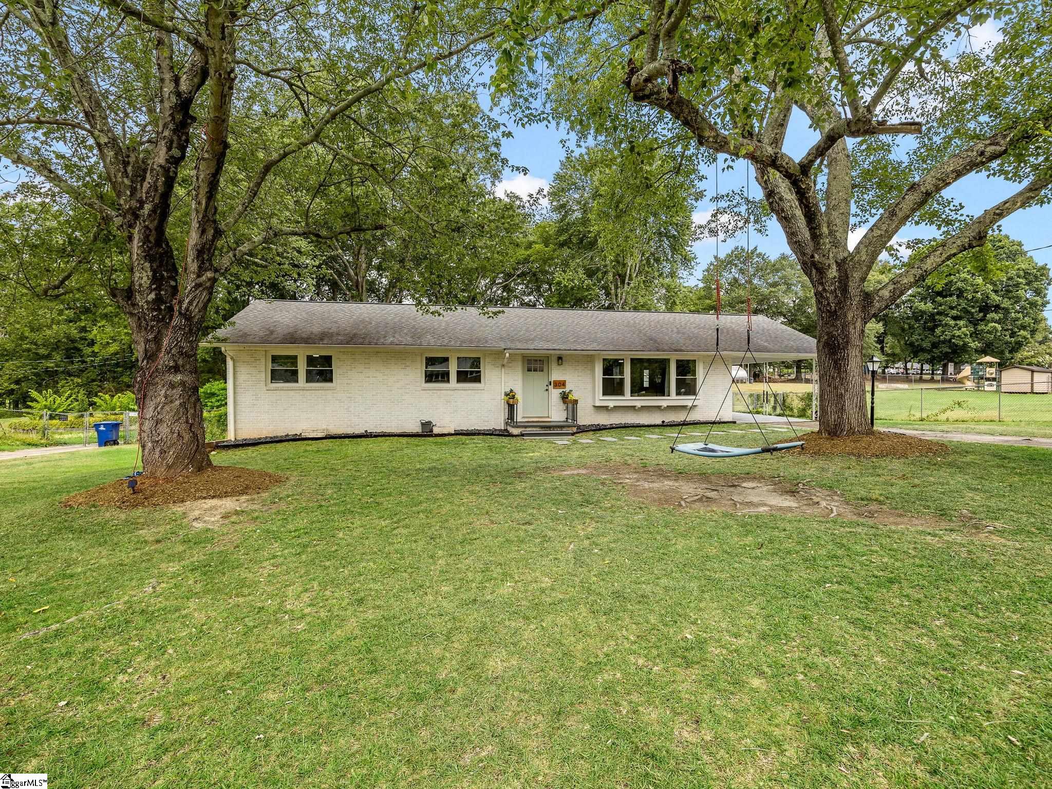 304 Earl Drive Spartanburg, SC 29306