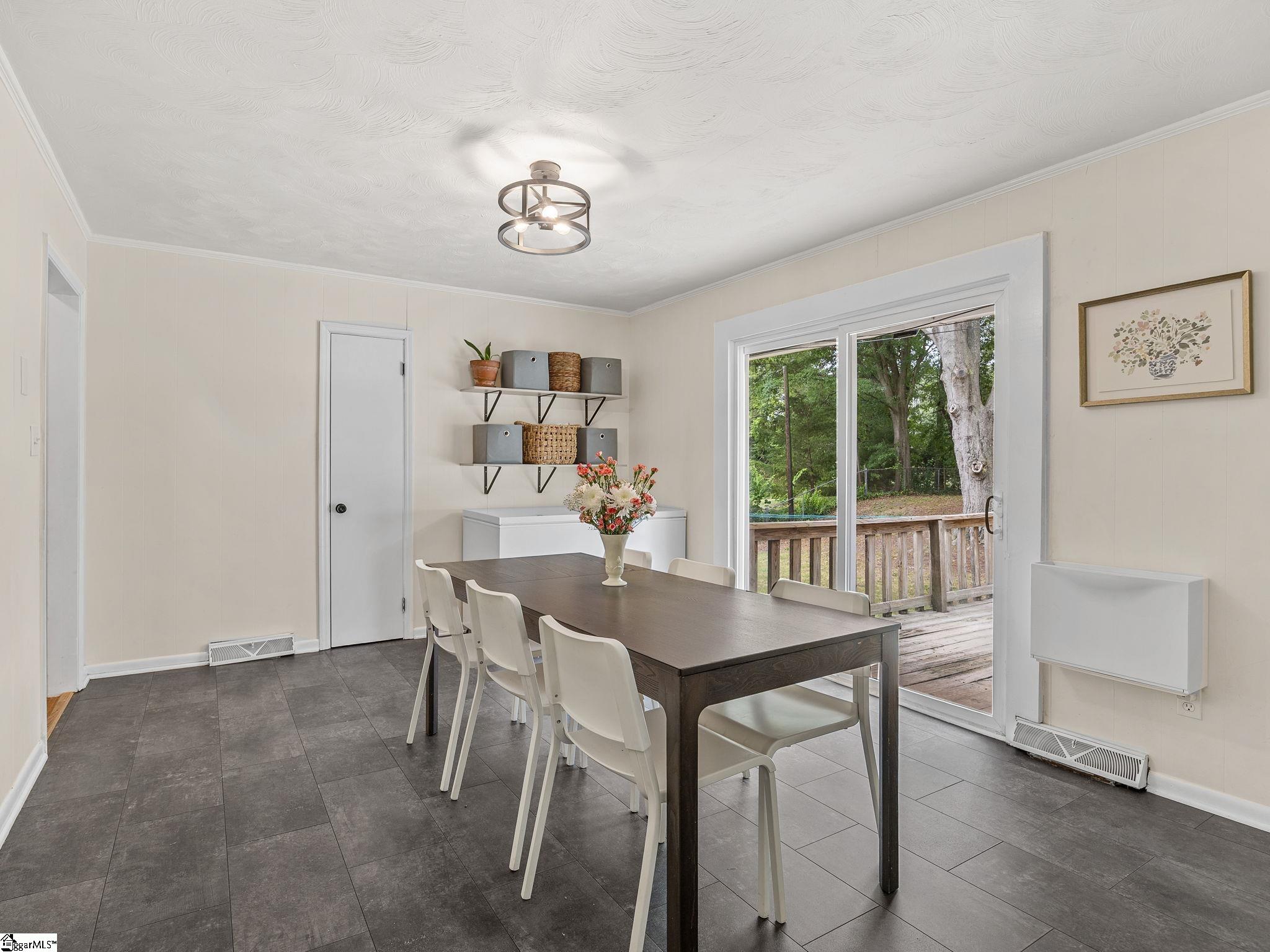 304 Earl Drive Spartanburg, SC 29306