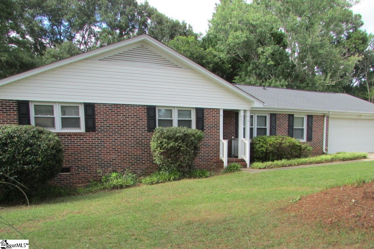 203 Pine Tree Drive Simpsonville, SC 29680