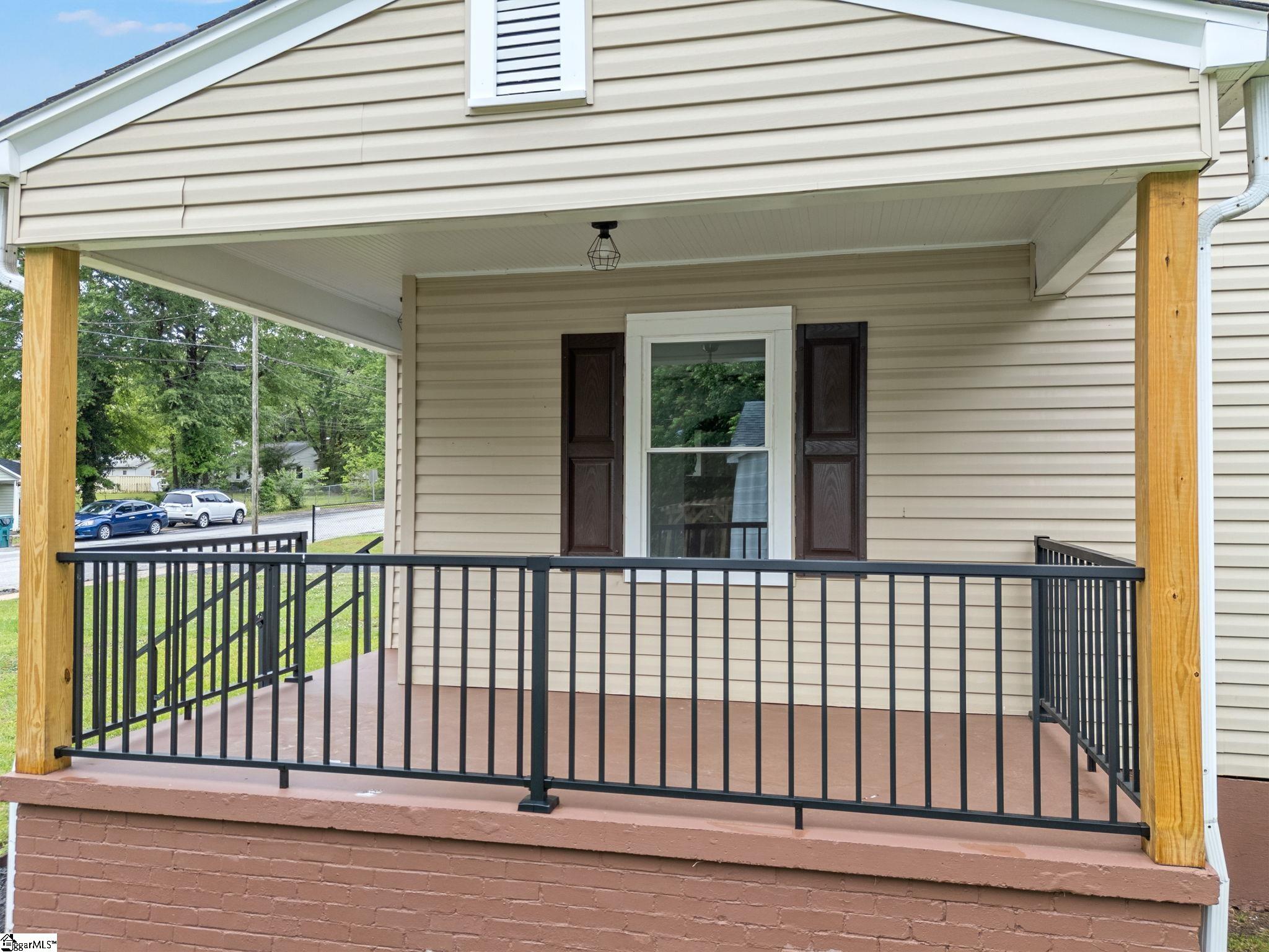 714 Holmes Street Gaffney, SC 29341