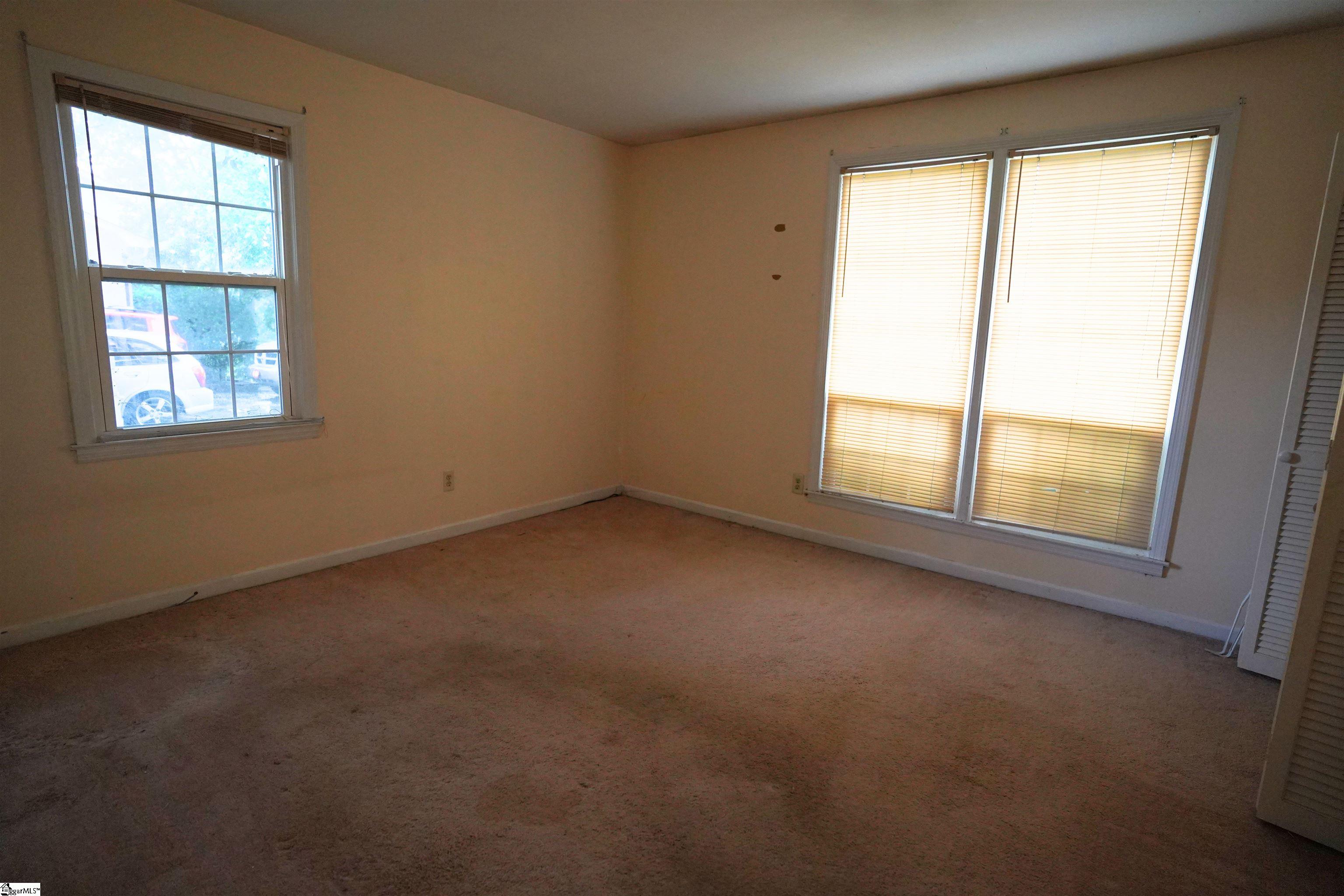 100 Crowndale Drive Taylors, SC 29687