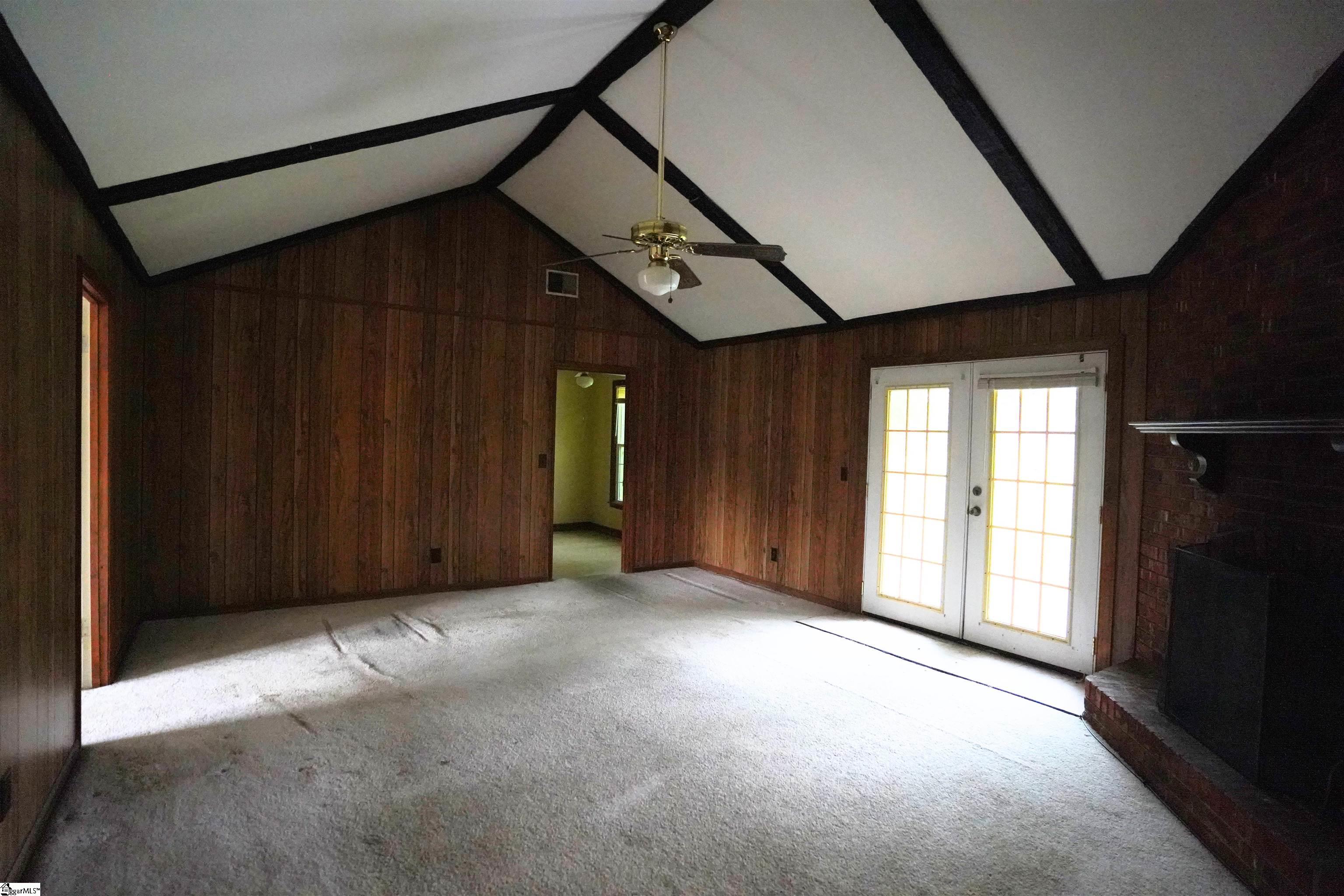 100 Crowndale Drive Taylors, SC 29687