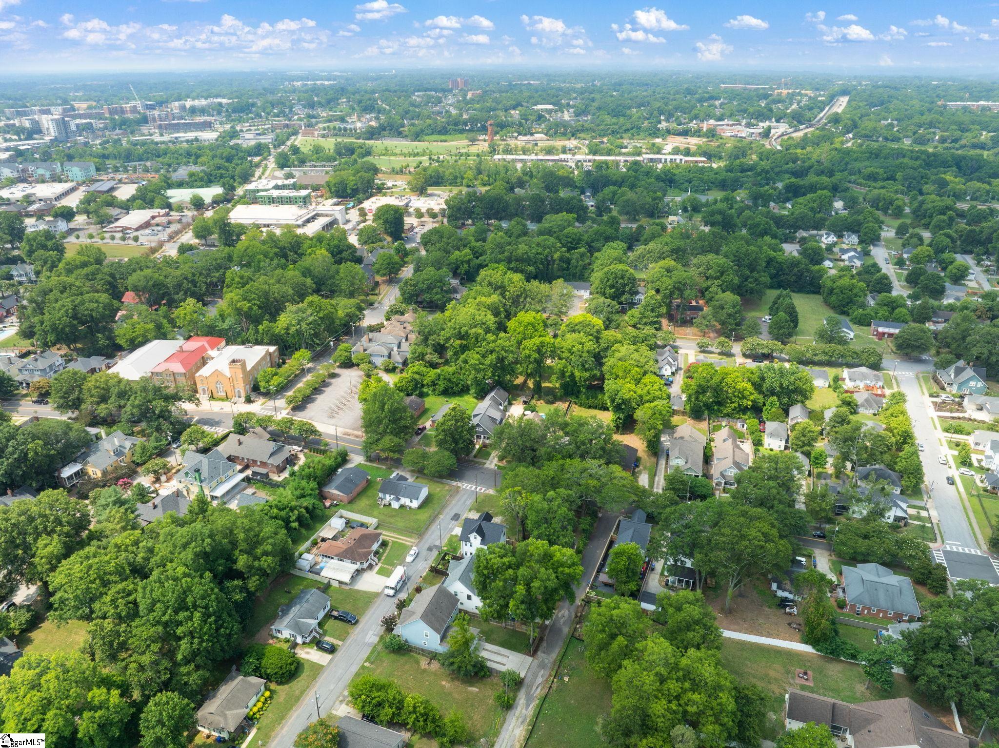 9 Winn Street Greenville, SC 29601