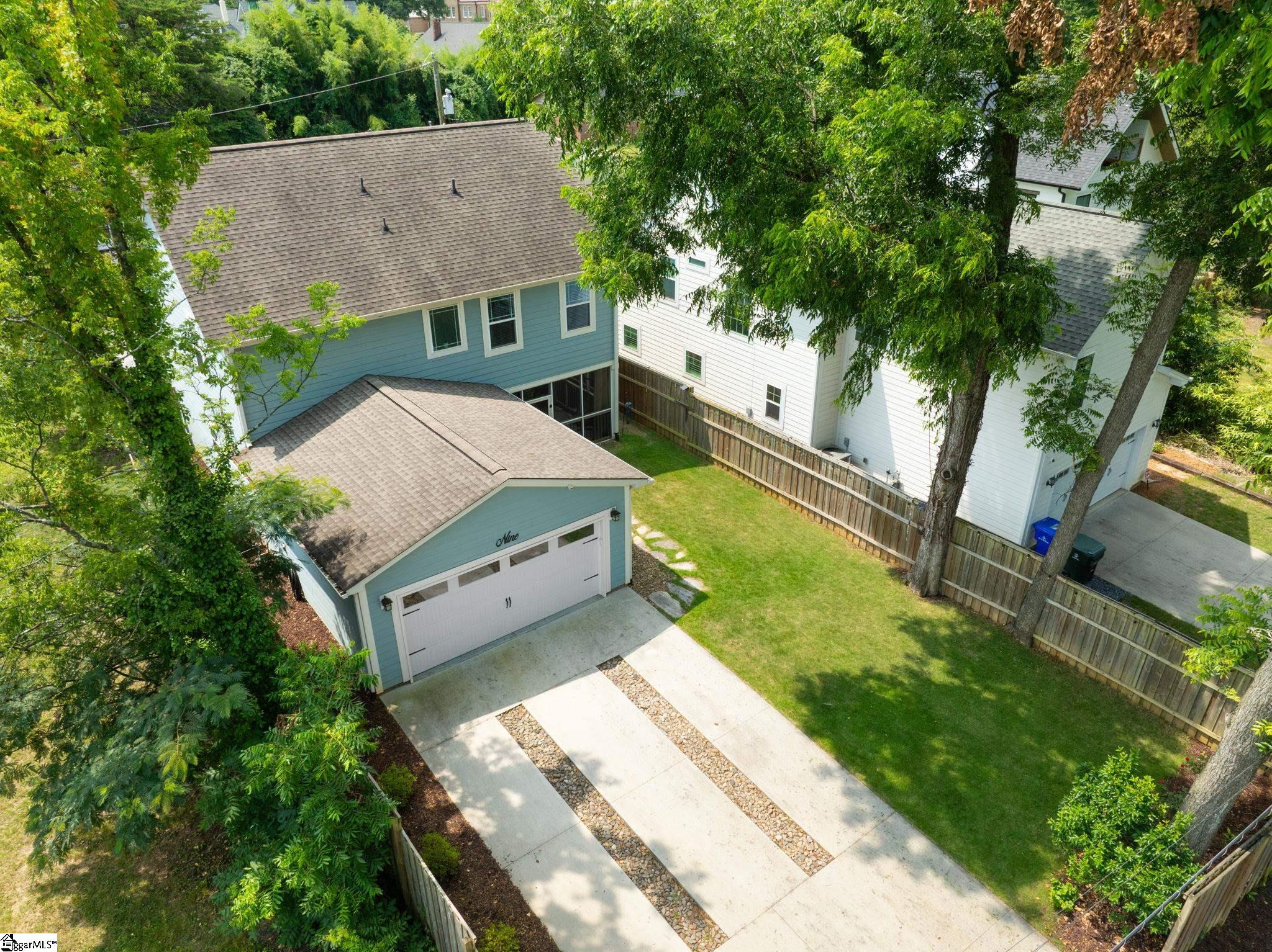 9 Winn Street Greenville, SC 29601