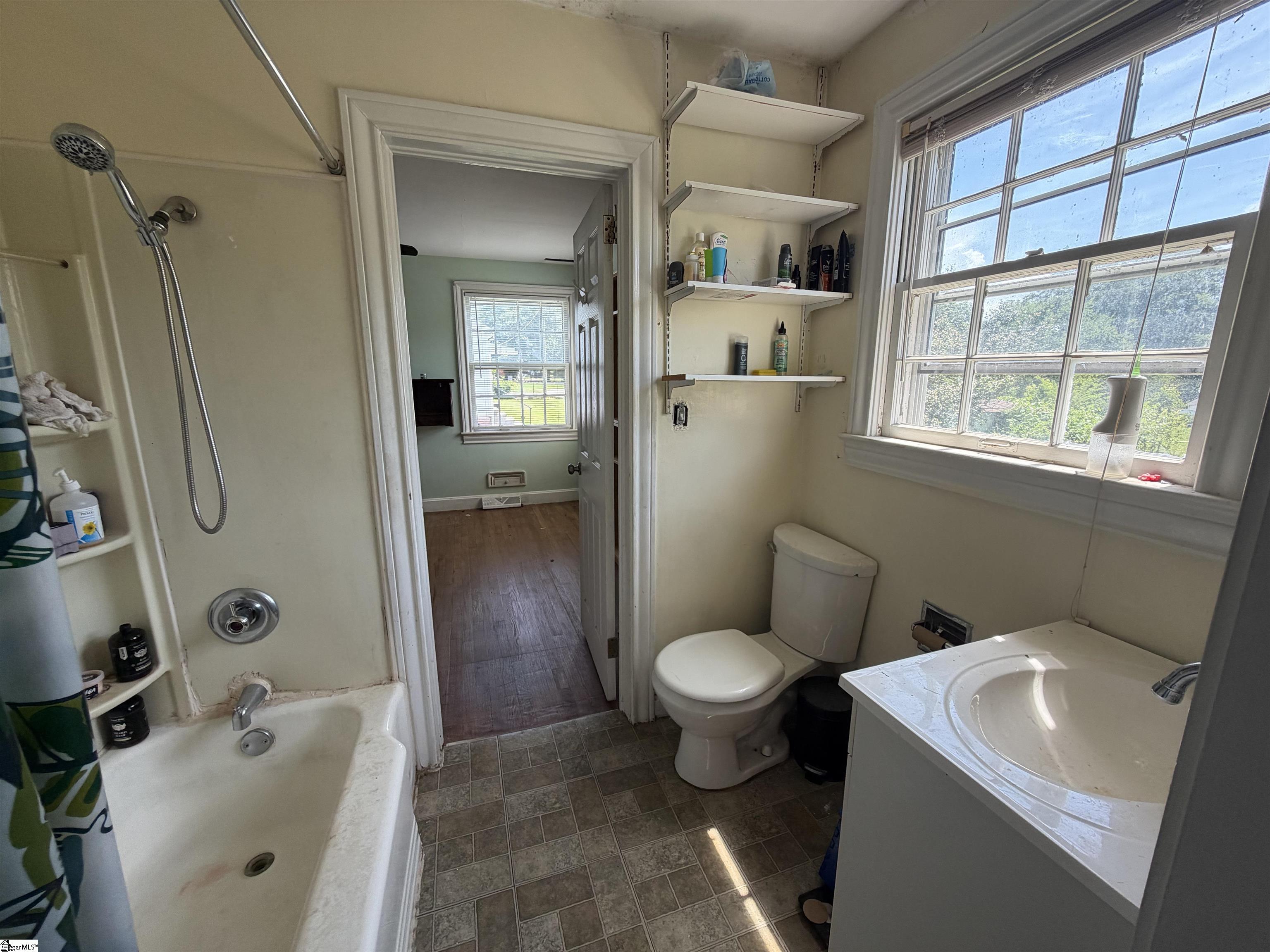 1909 Old Easley Bridge Road Greenville, SC 29611