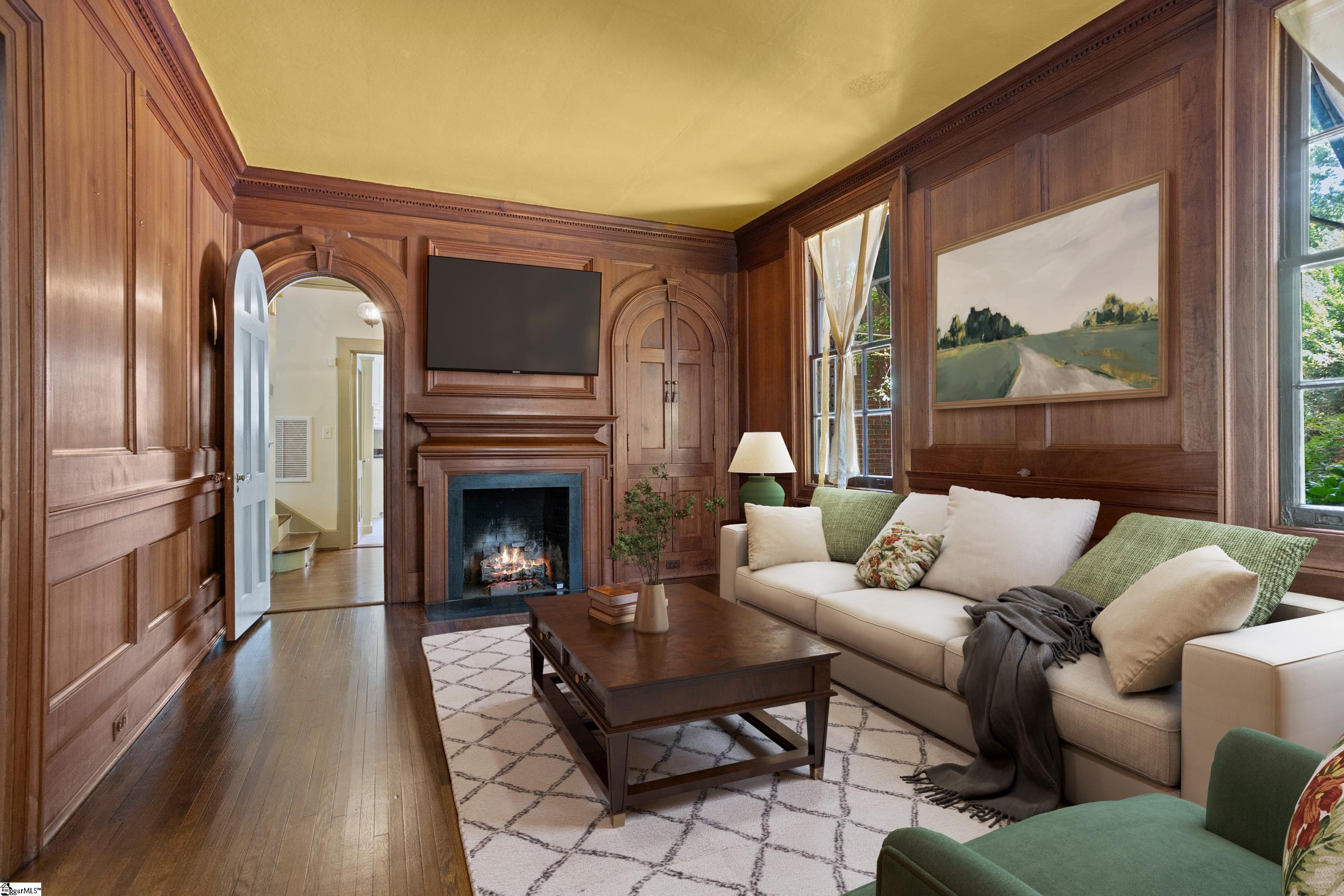 517 McDaniel Avenue Greenville, SC 29601