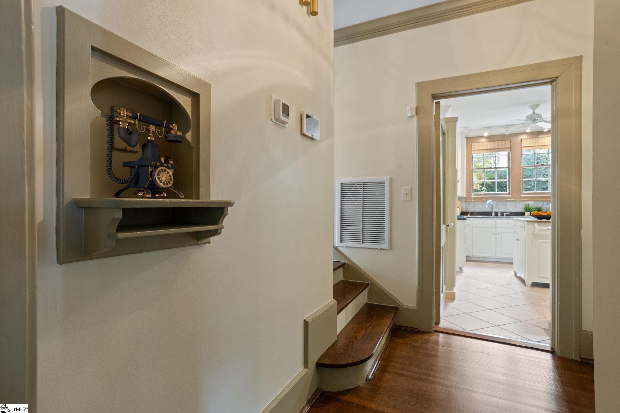 517 McDaniel Avenue Greenville, SC 29601