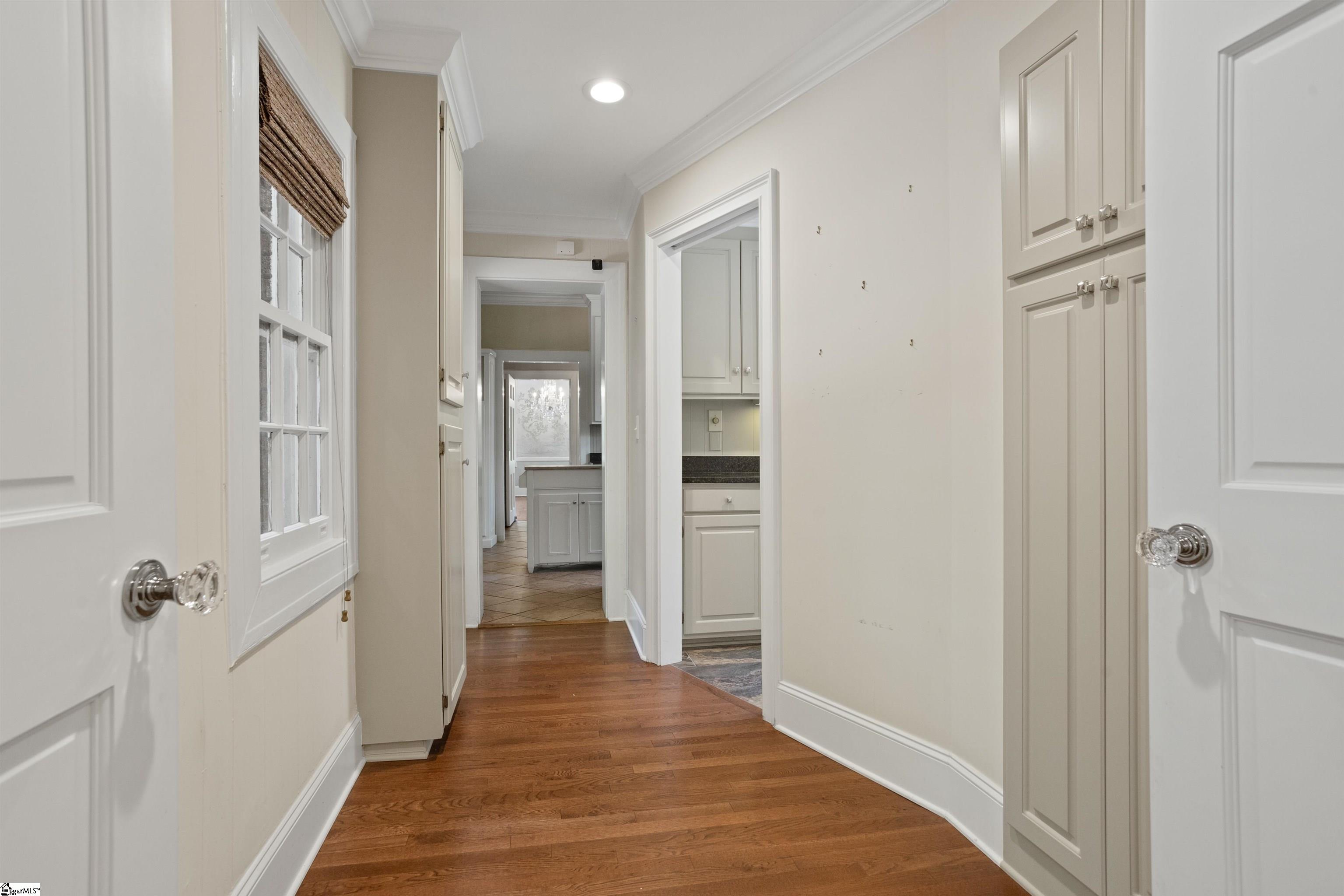 517 McDaniel Avenue Greenville, SC 29601