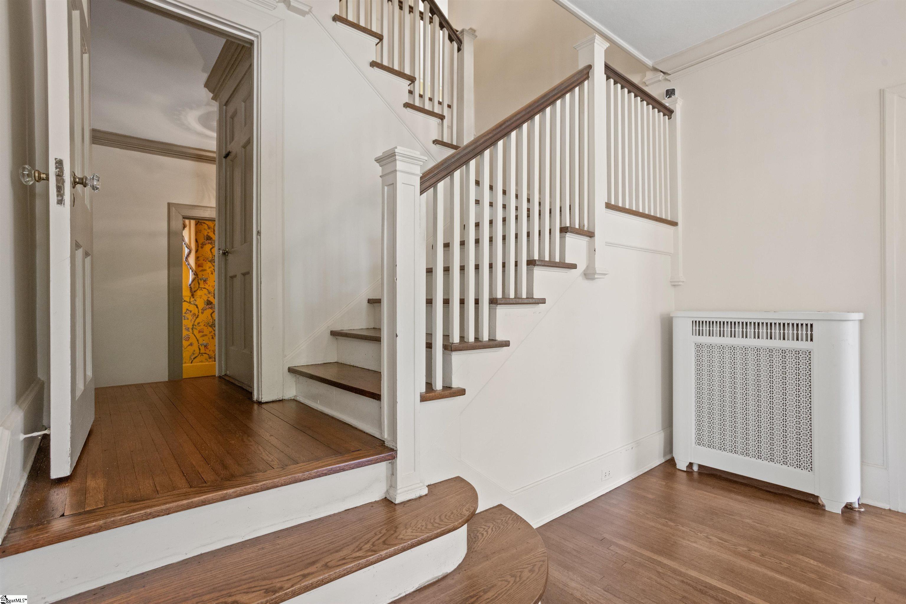 517 McDaniel Avenue Greenville, SC 29601