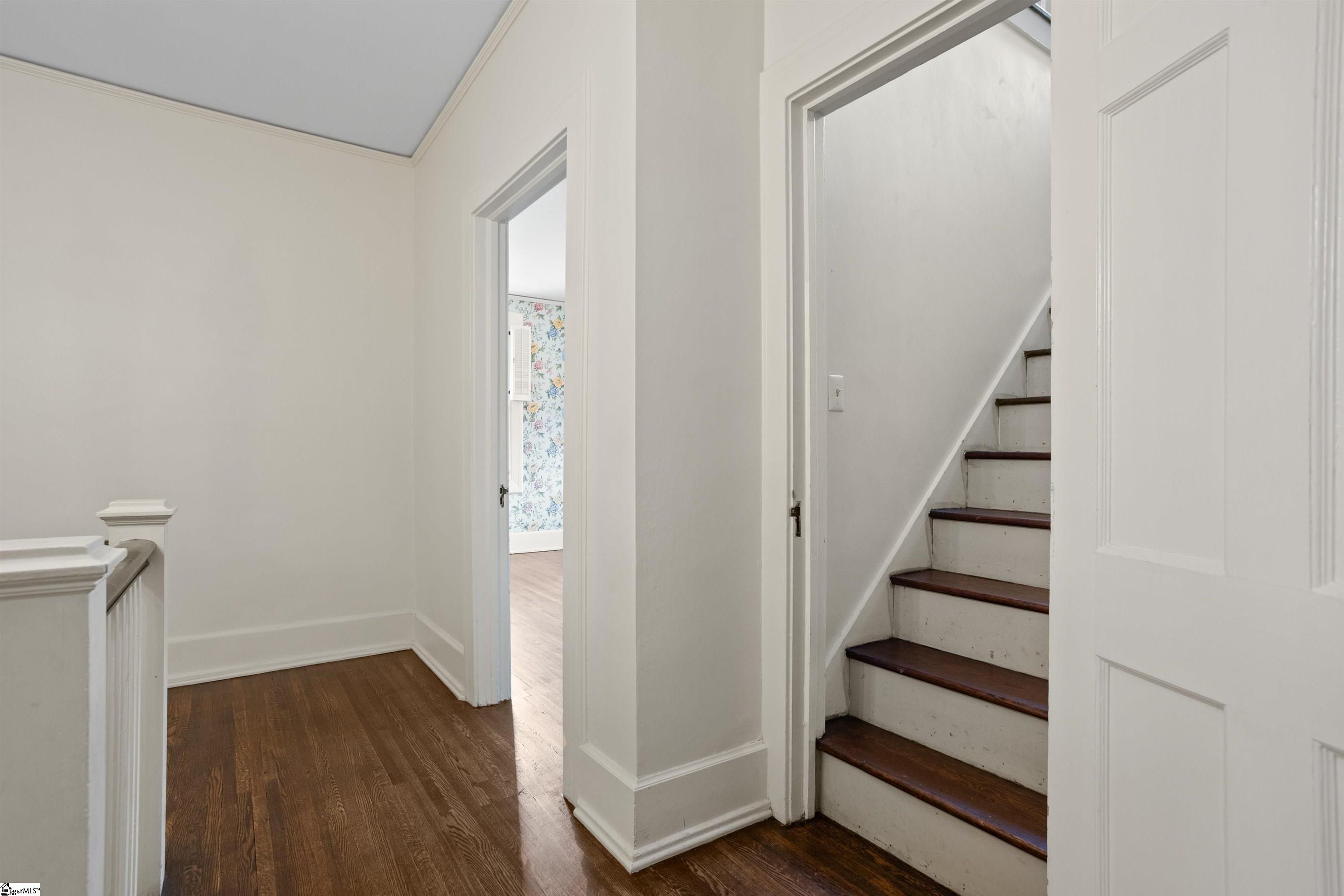517 McDaniel Avenue Greenville, SC 29601
