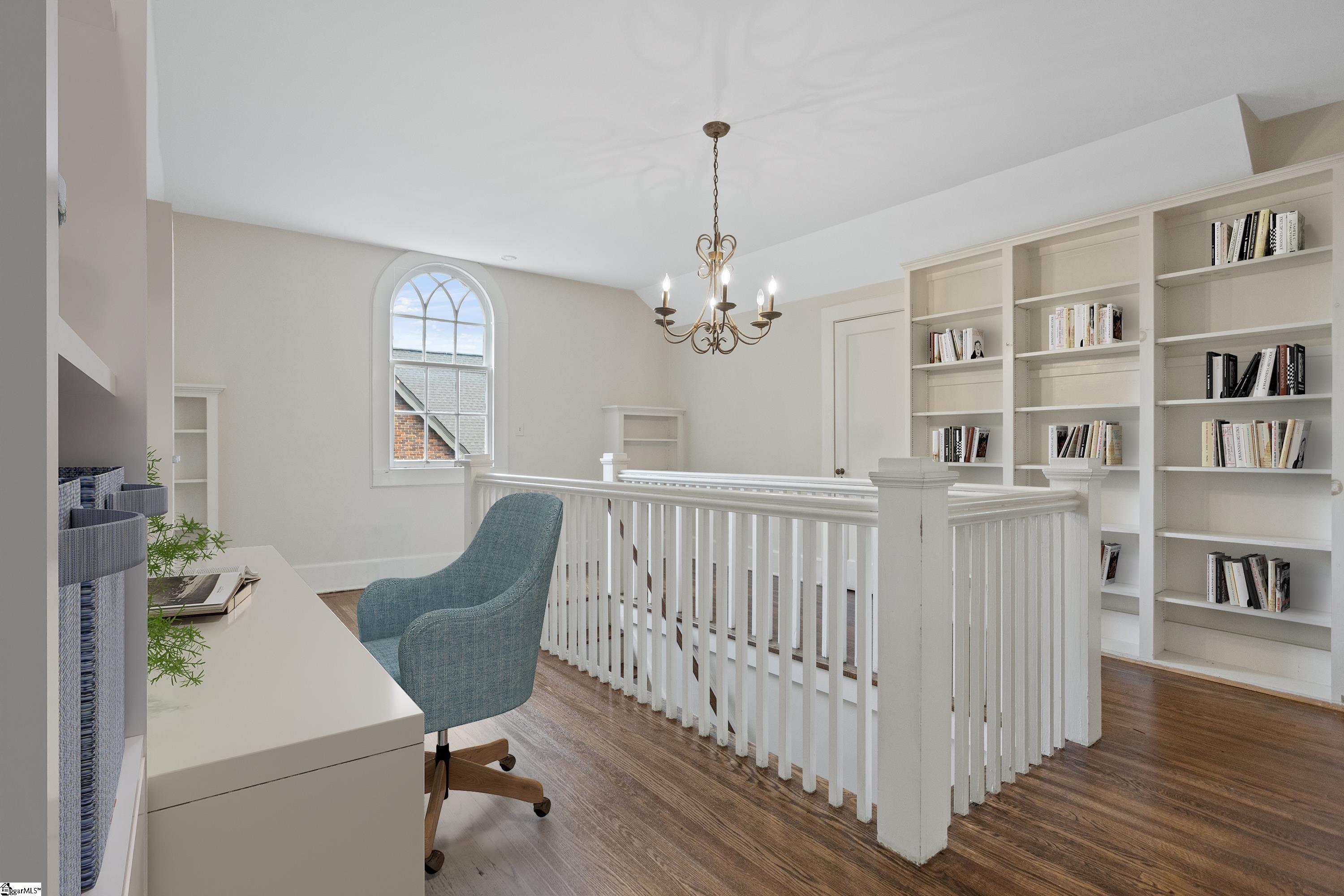517 McDaniel Avenue Greenville, SC 29601