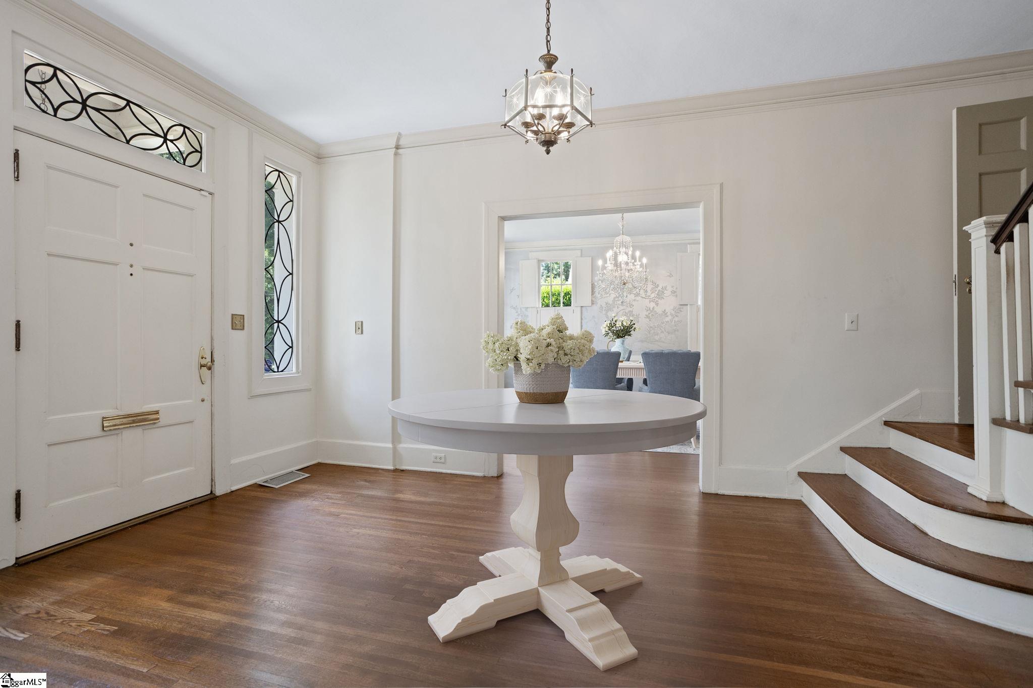 517 McDaniel Avenue Greenville, SC 29601