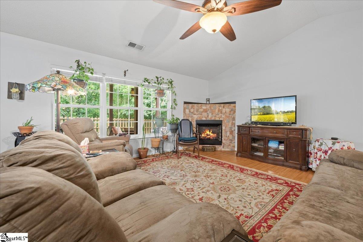 658 Timber Walk Drive Simpsonville, SC 29681