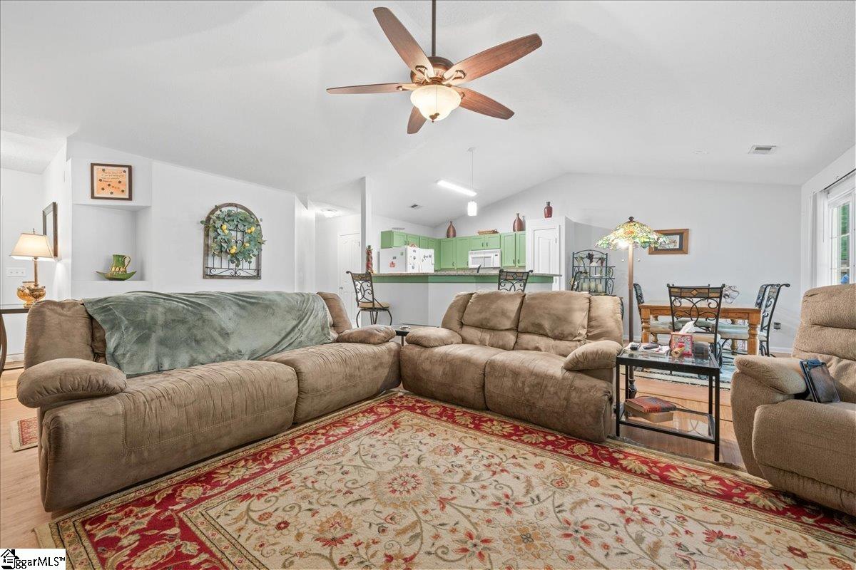658 Timber Walk Drive Simpsonville, SC 29681