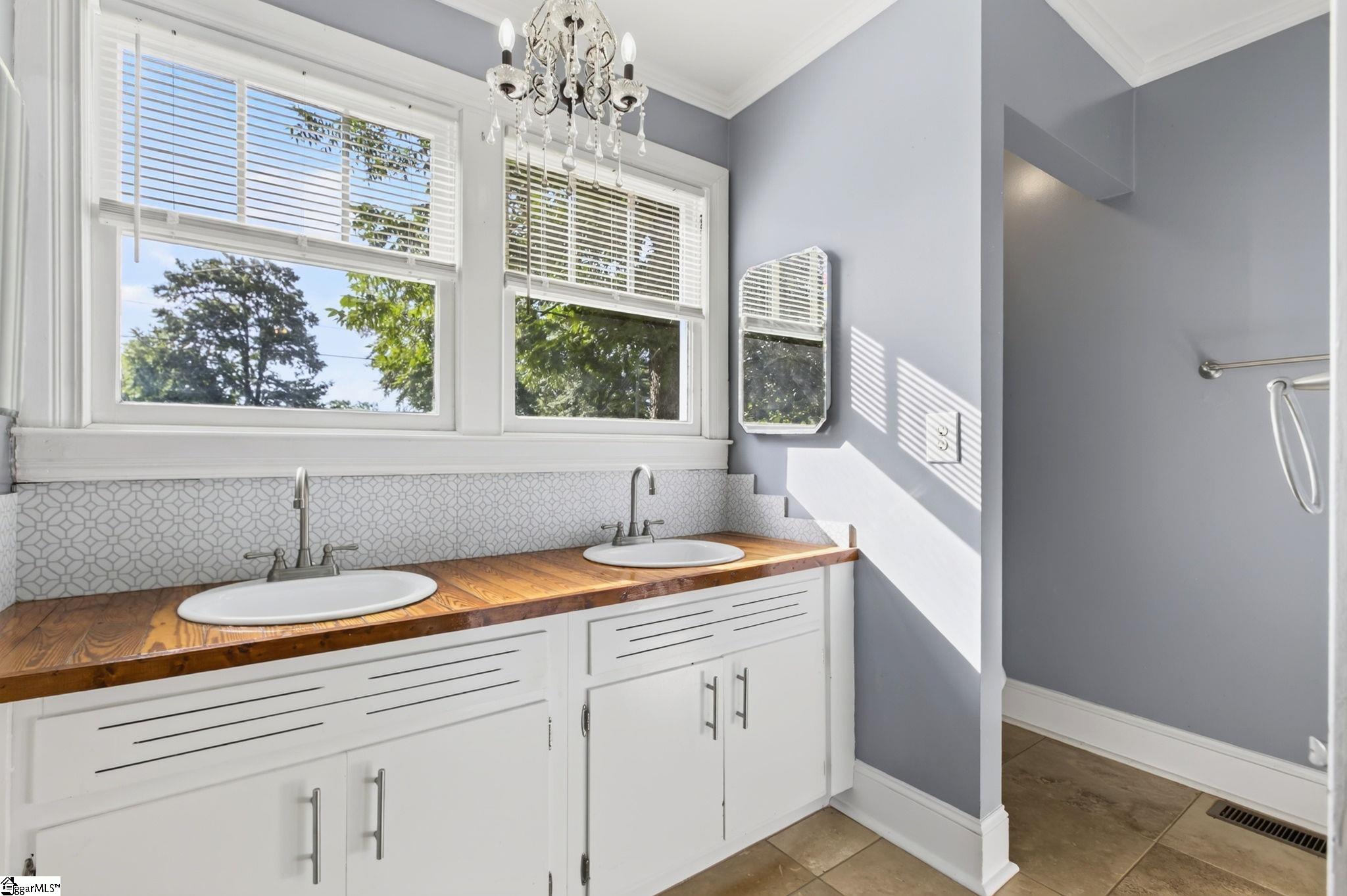 206 Harvey Road Greer, SC 29651