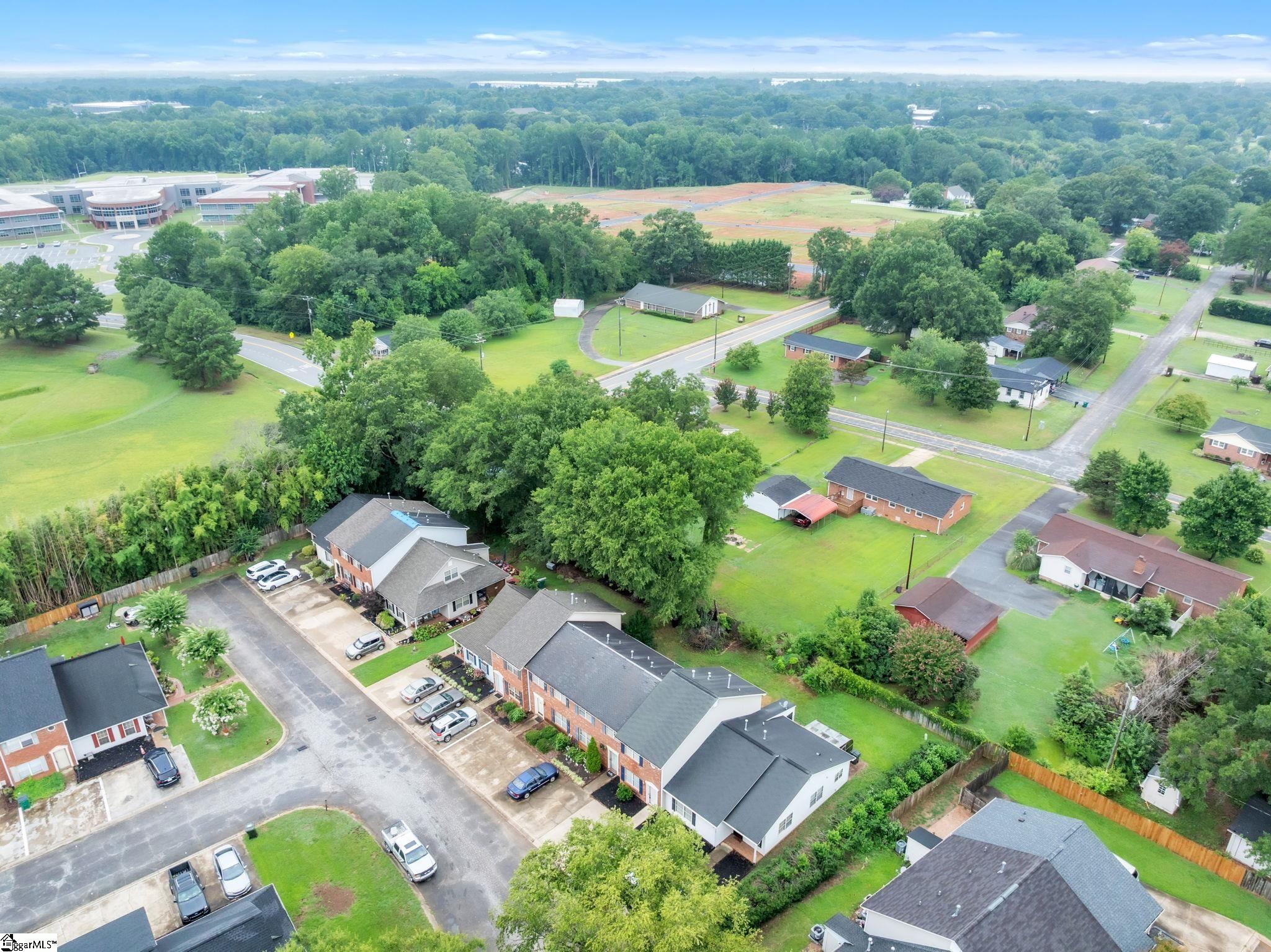 404 W Townes Court Spartanburg, SC 29301