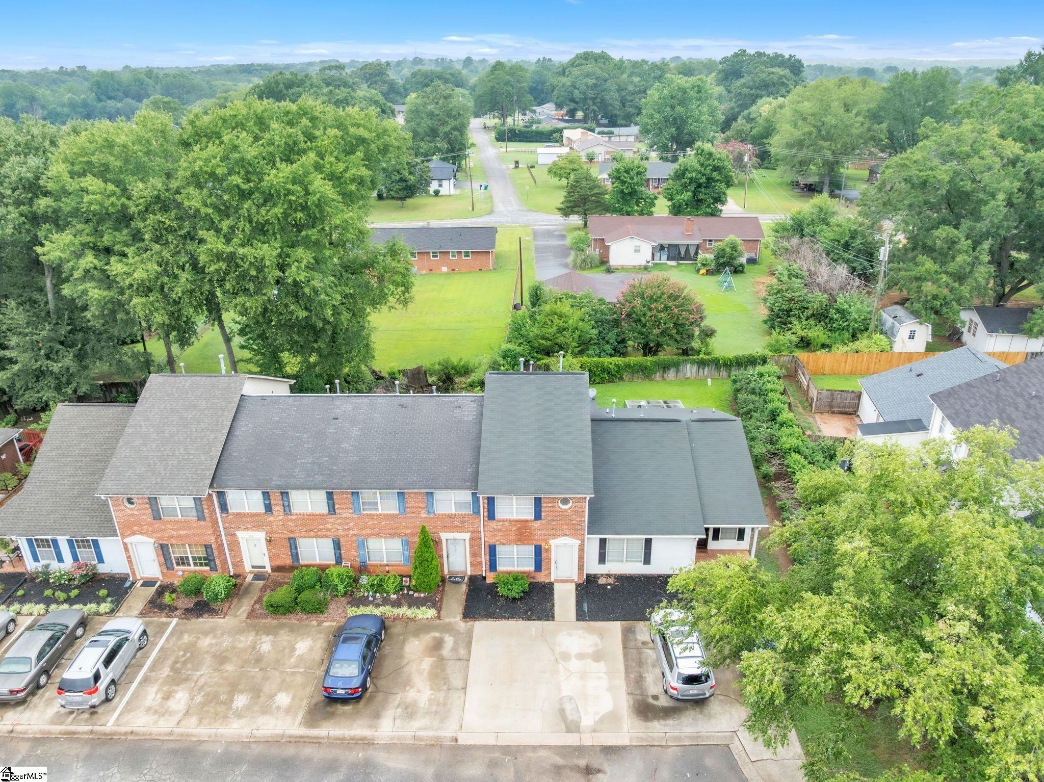 404 W Townes Court Spartanburg, SC 29301