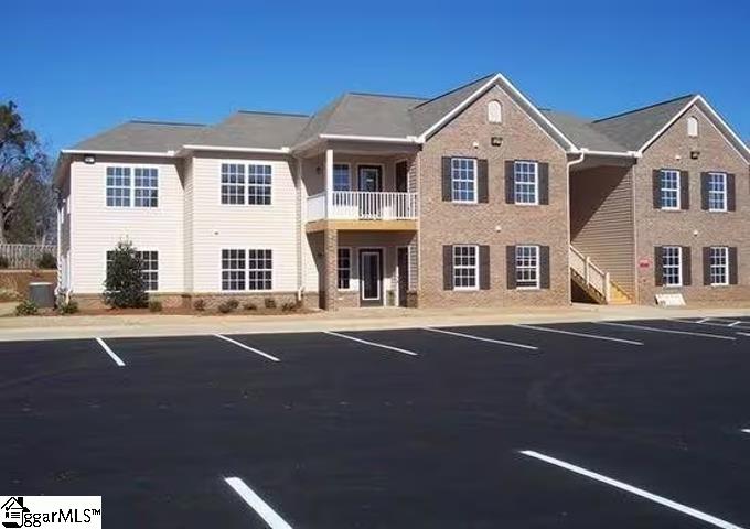 220 Outlook Drive Boiling Springs, SC 29316