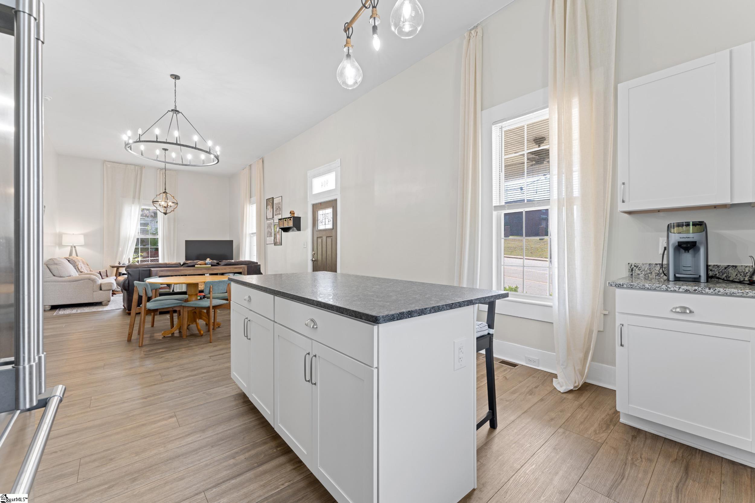 904 Anderson Road Greenville, SC 29601