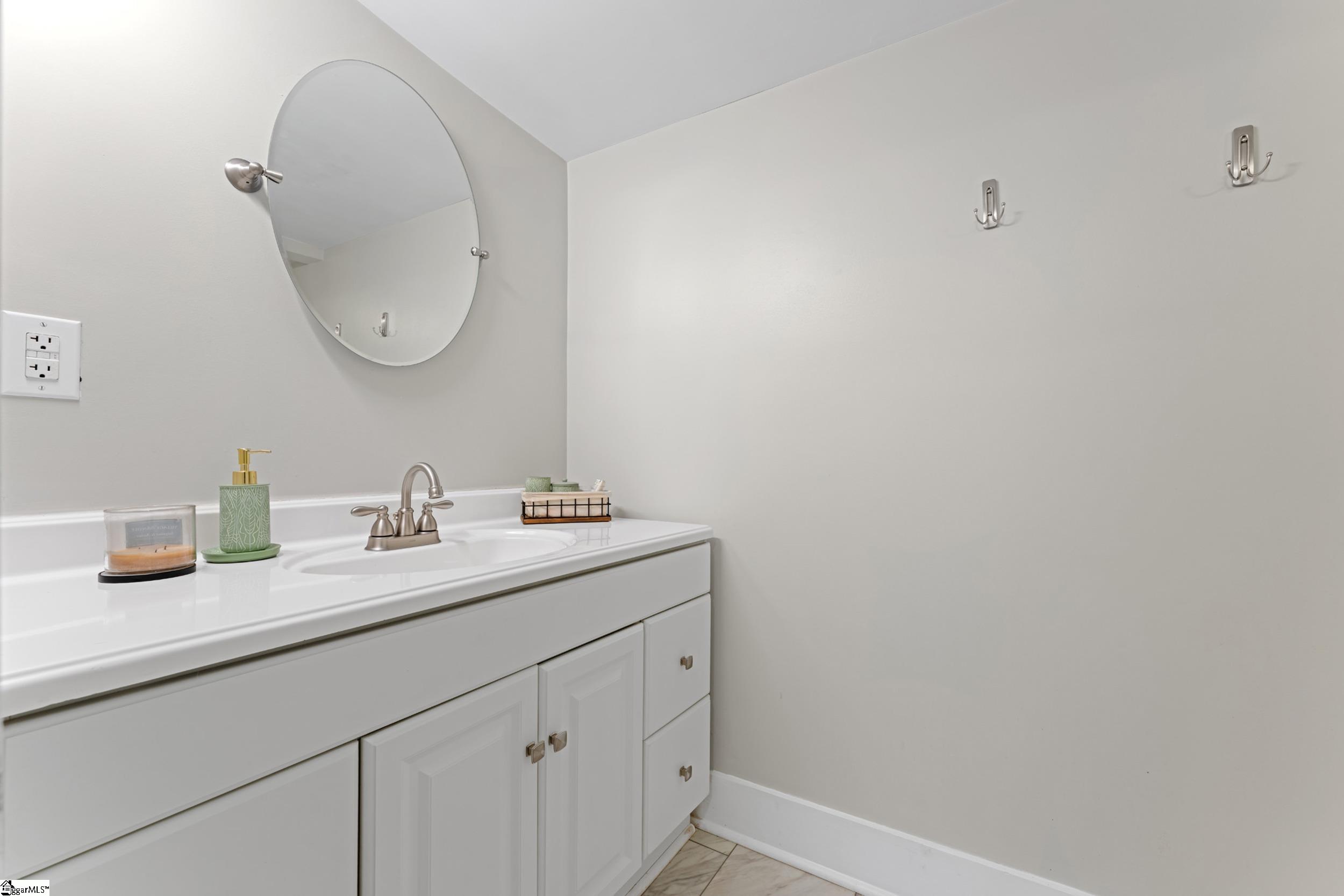 904 Anderson Road Greenville, SC 29601