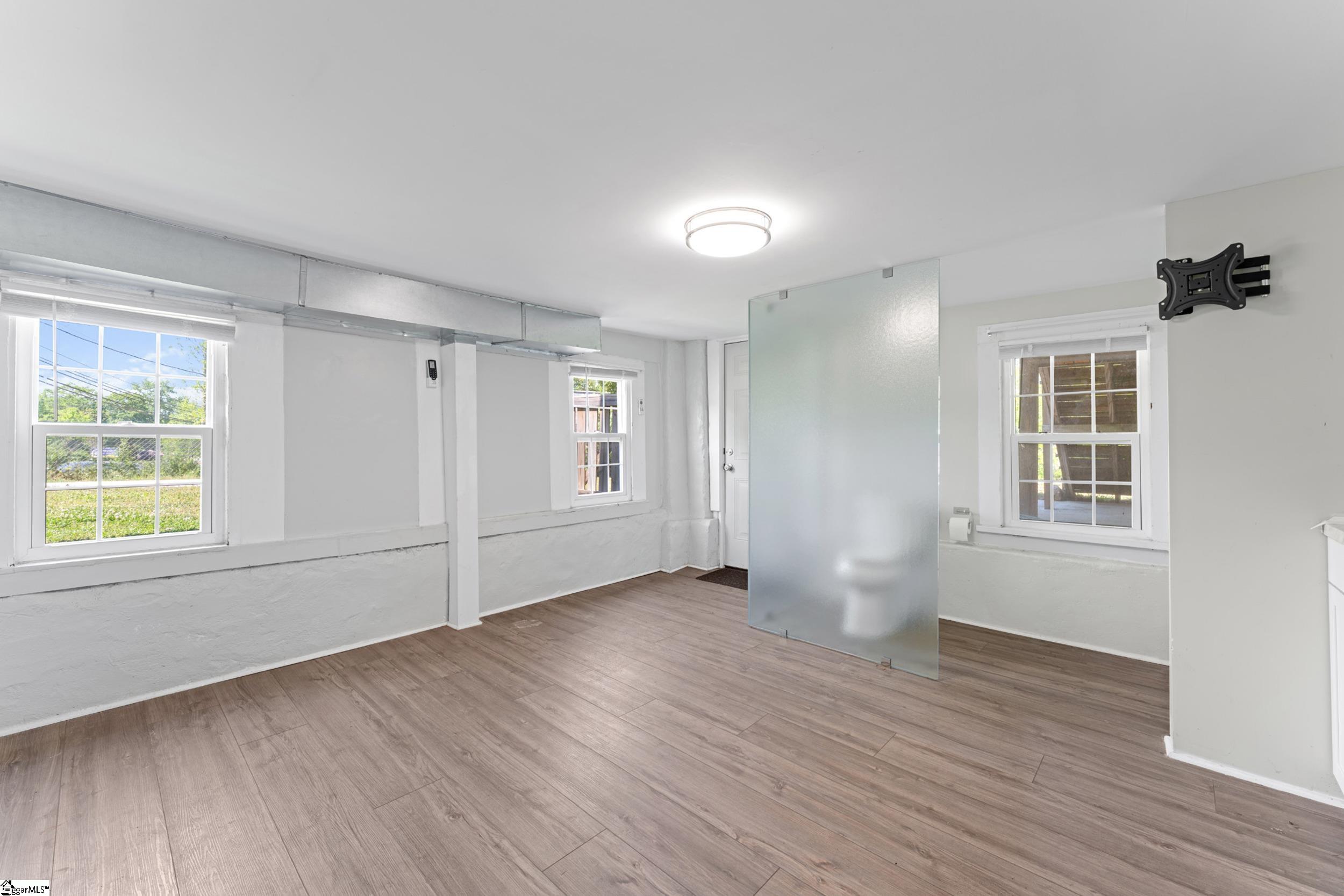 904 Anderson Road Greenville, SC 29601
