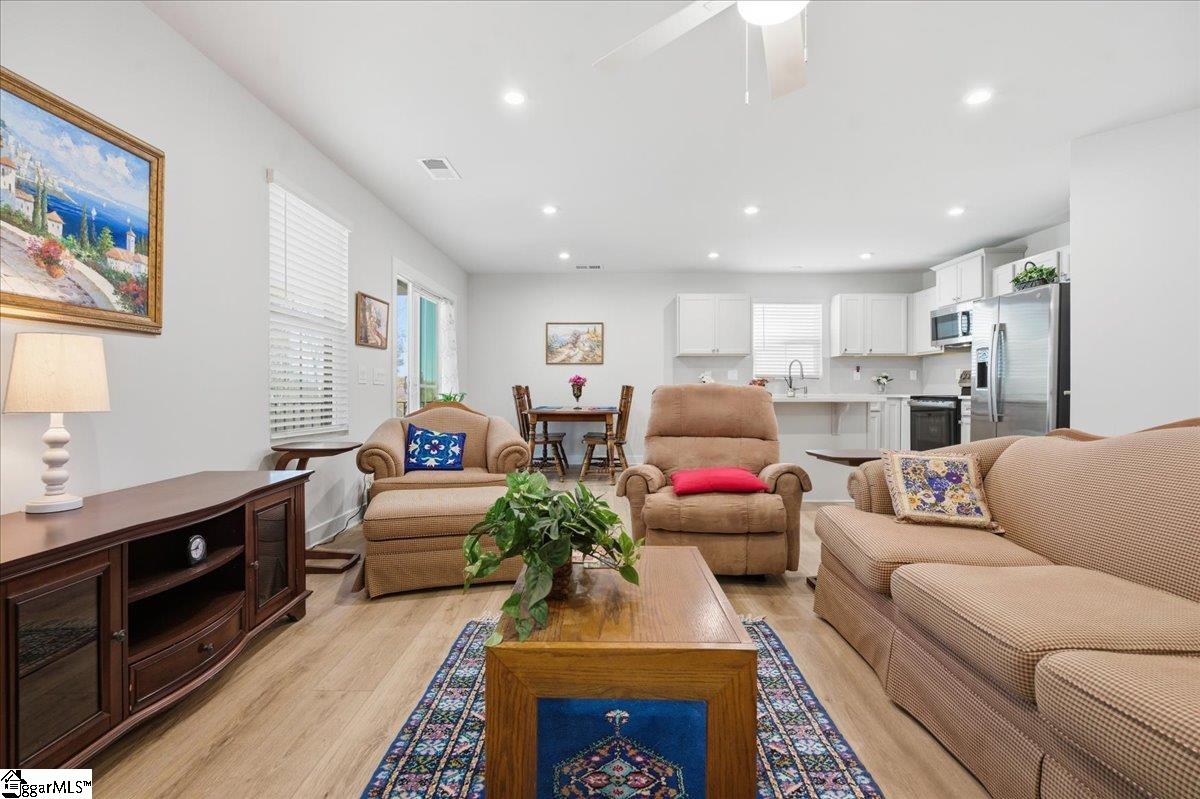 119 Baylor Drive Gray Court, SC 29645