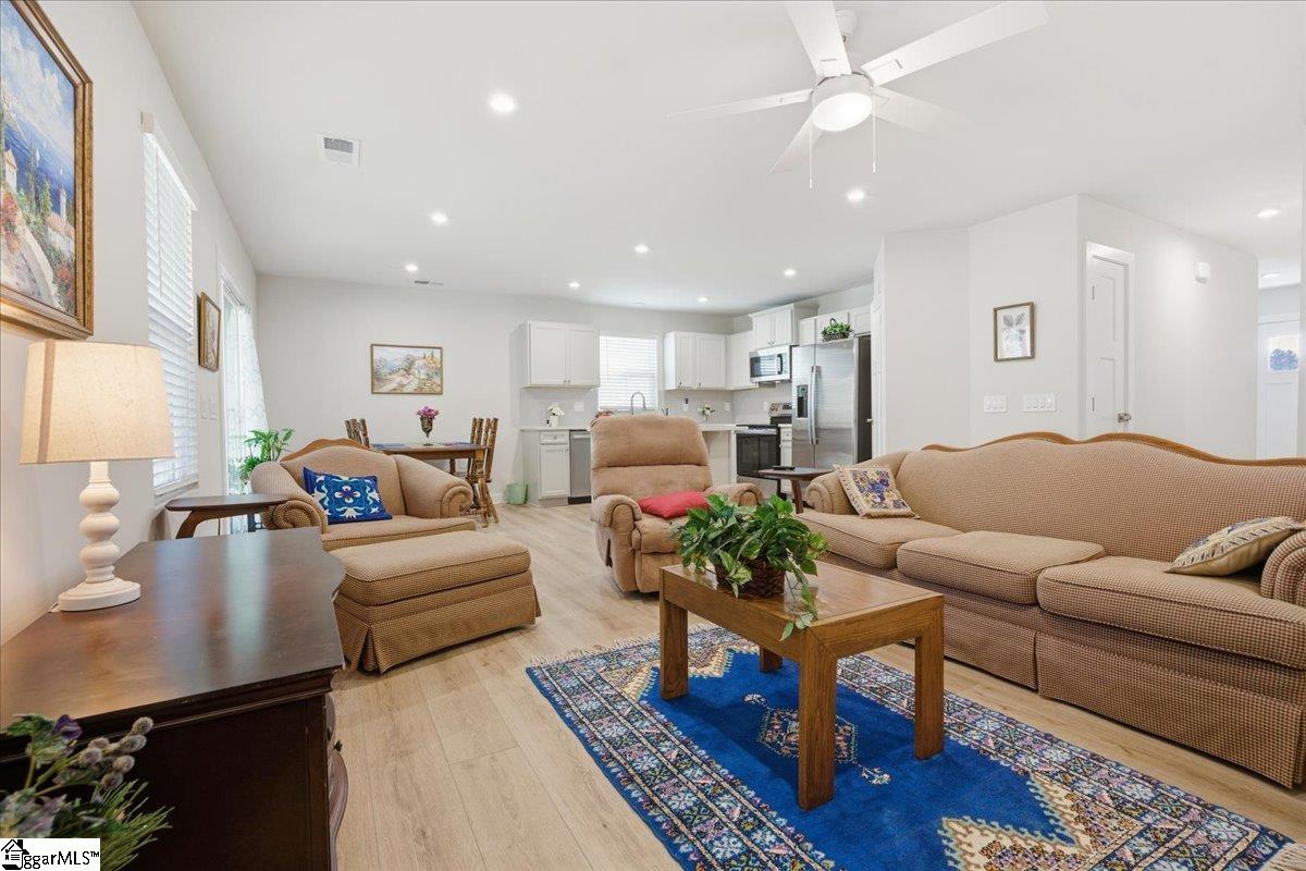 119 Baylor Drive Gray Court, SC 29645