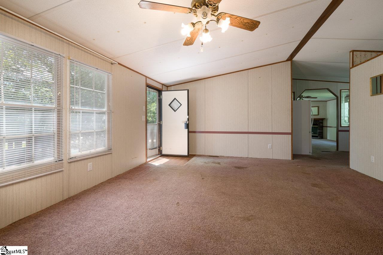 1285 Hampton Road Inman, SC 29349
