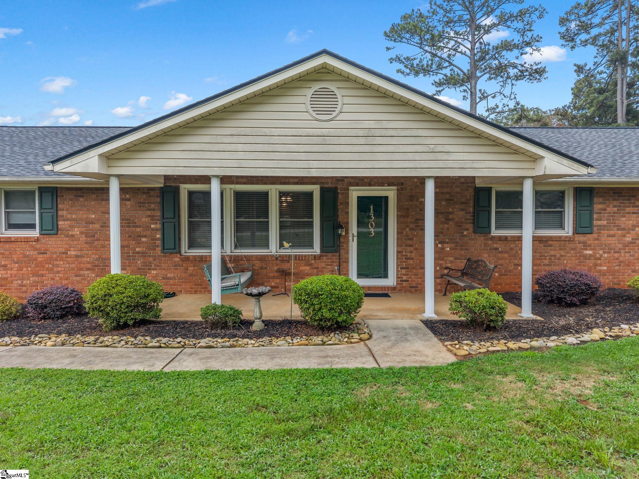 1303 Springfield Road Boiling Springs, SC 29316